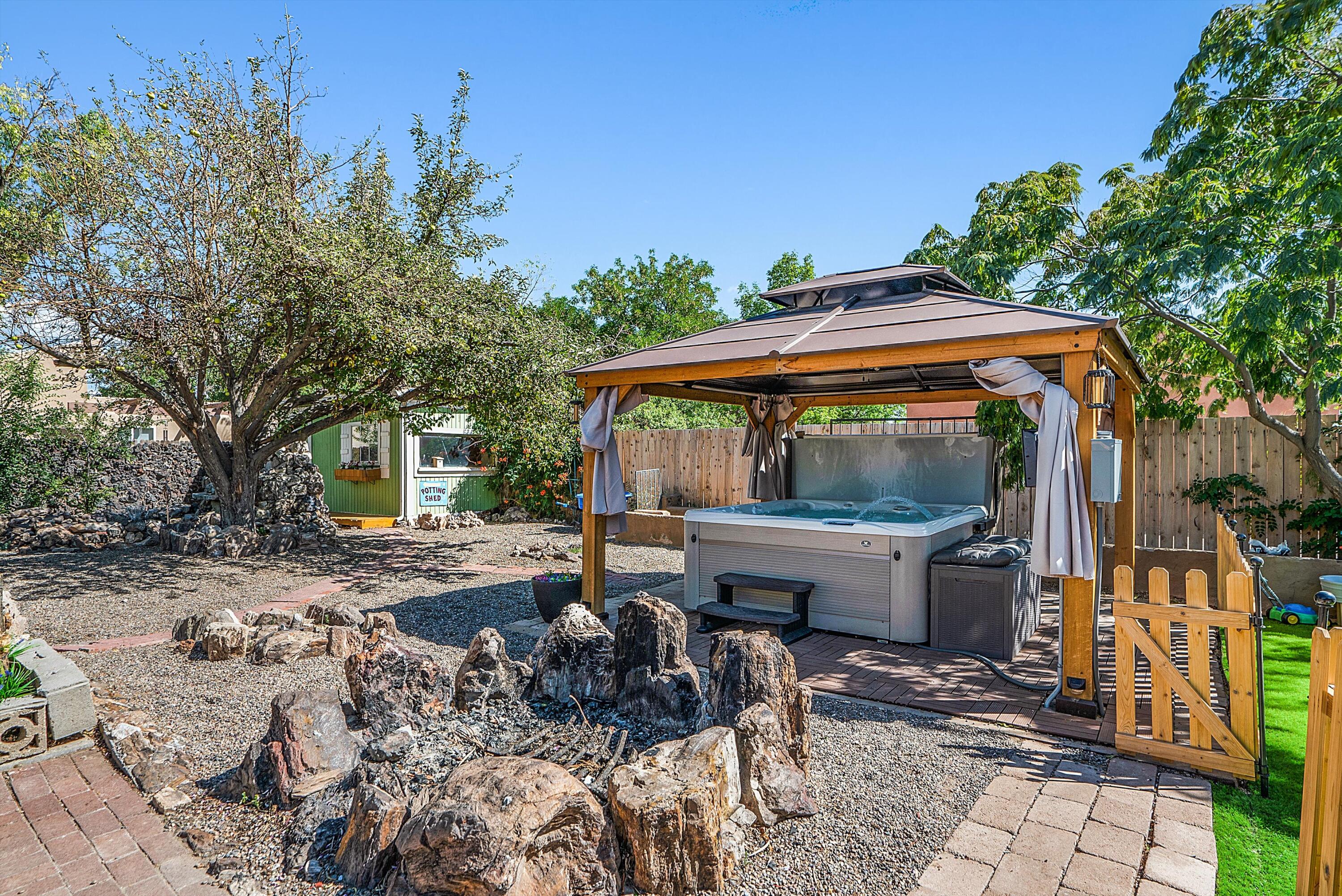 300 MONTANA WELLS Road NE