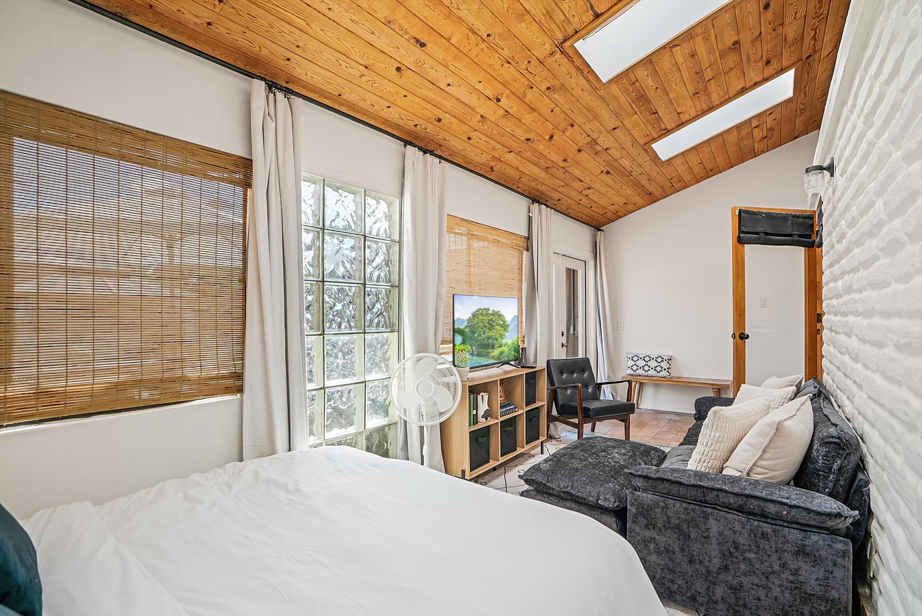 300 MONTANA WELLS Road NE