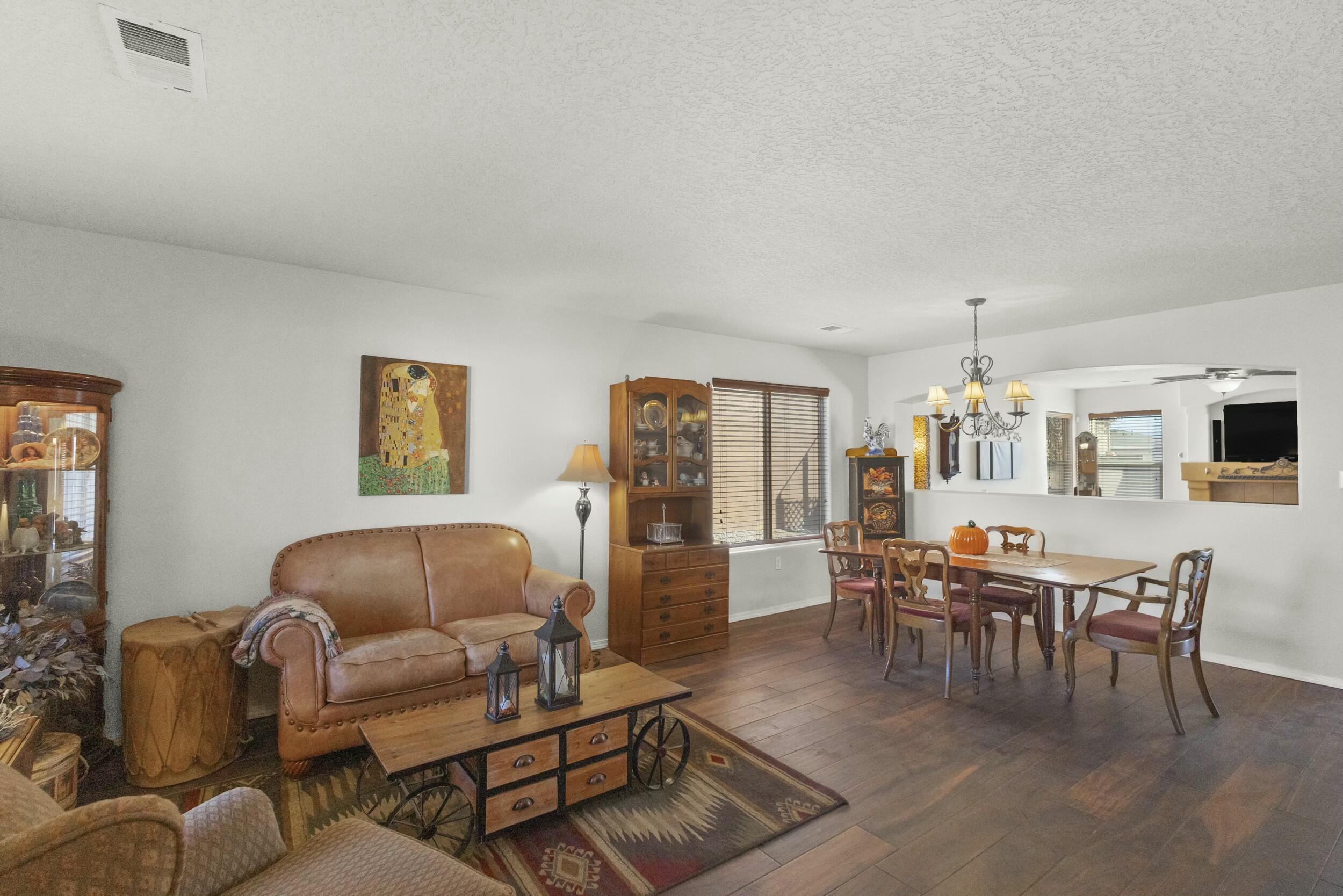 1021 Colibri Ave NW Avenue NW