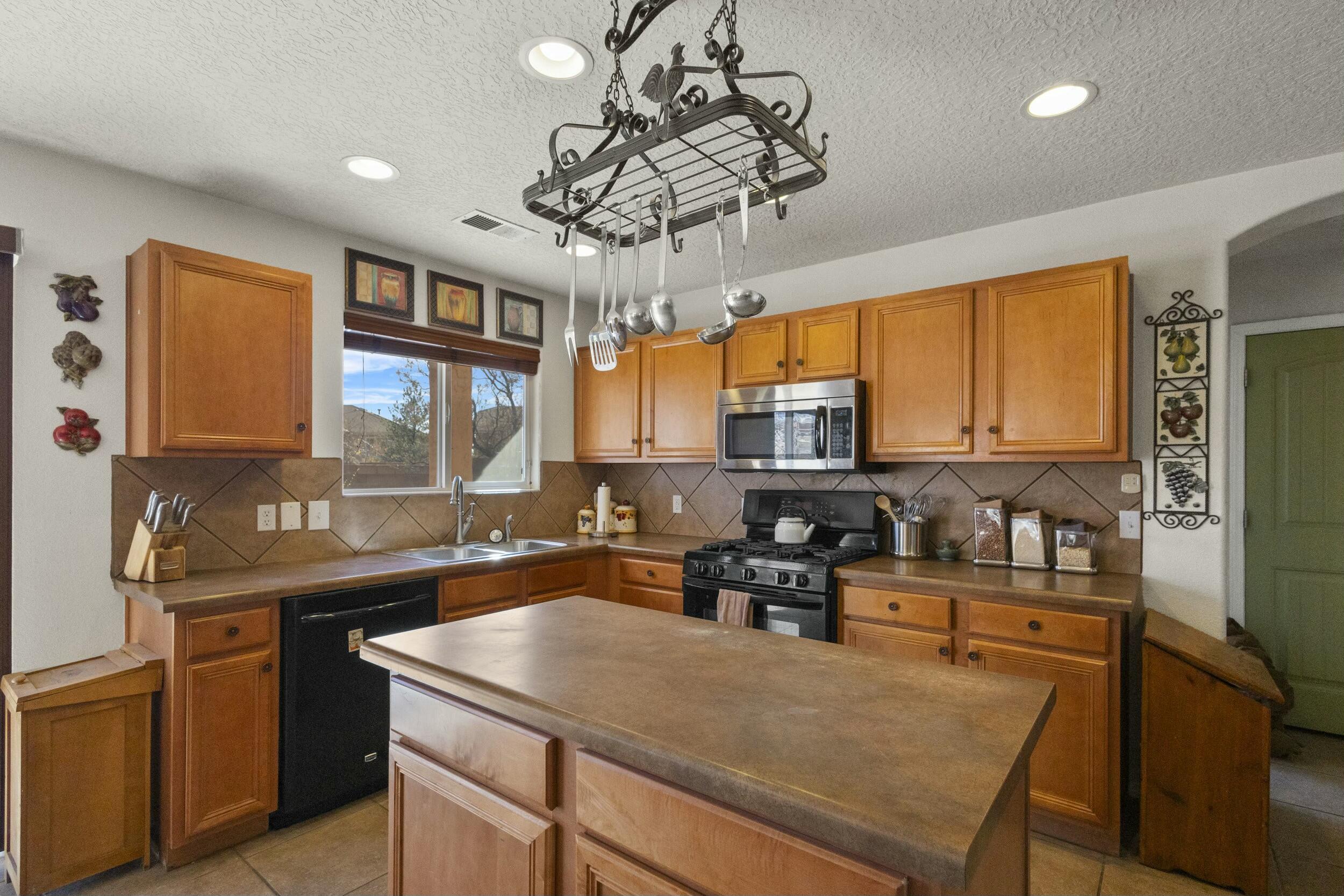 1021 Colibri Ave NW Avenue NW