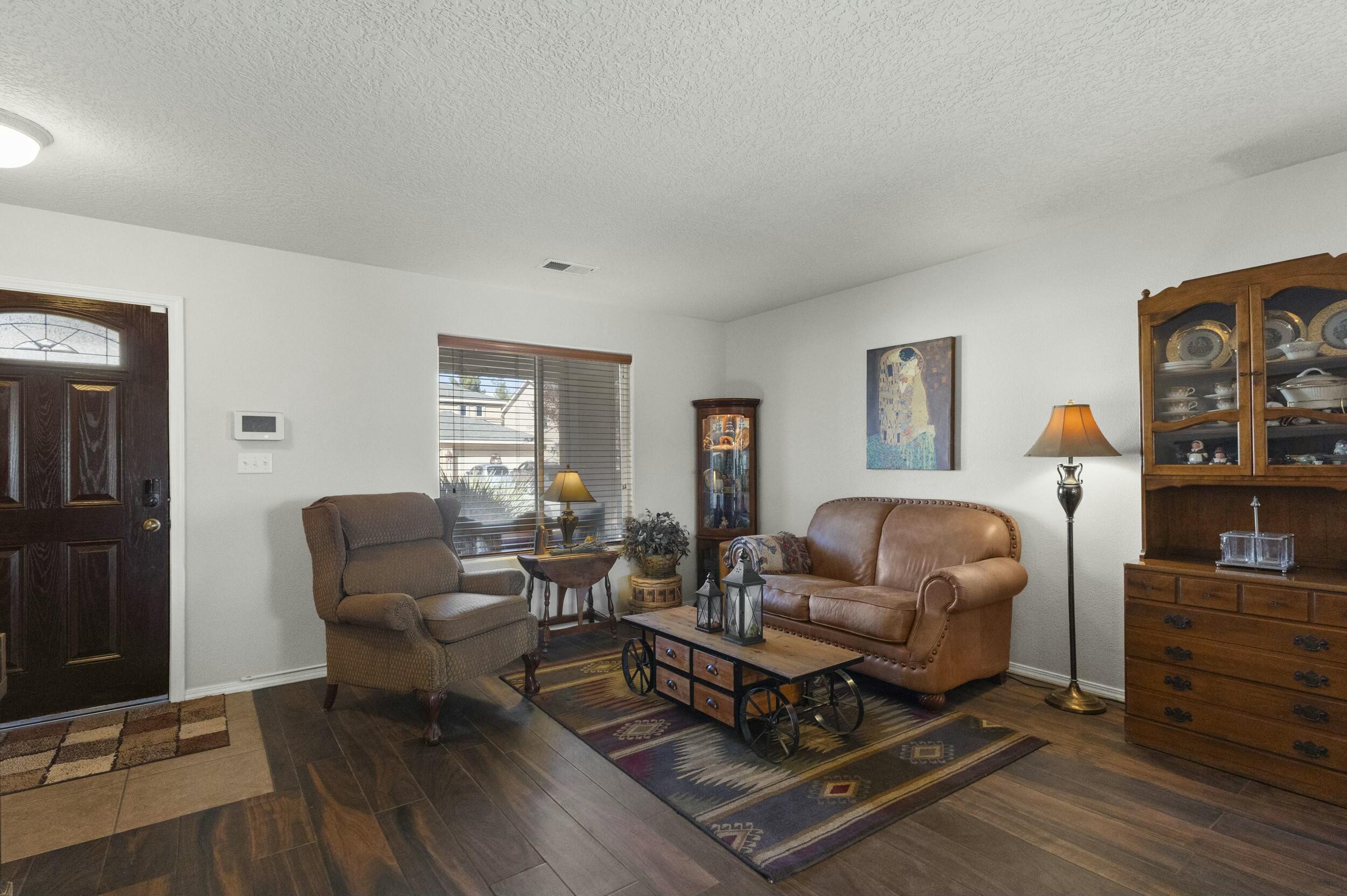 1021 Colibri Ave NW Avenue NW