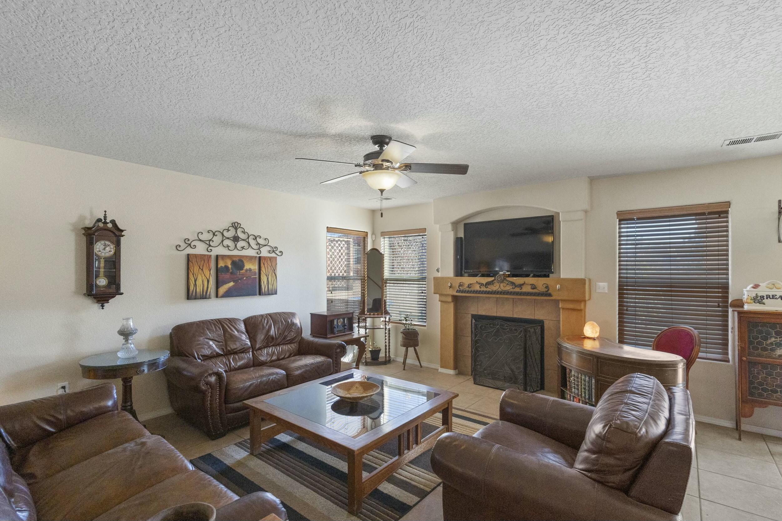 1021 Colibri Ave NW Avenue NW