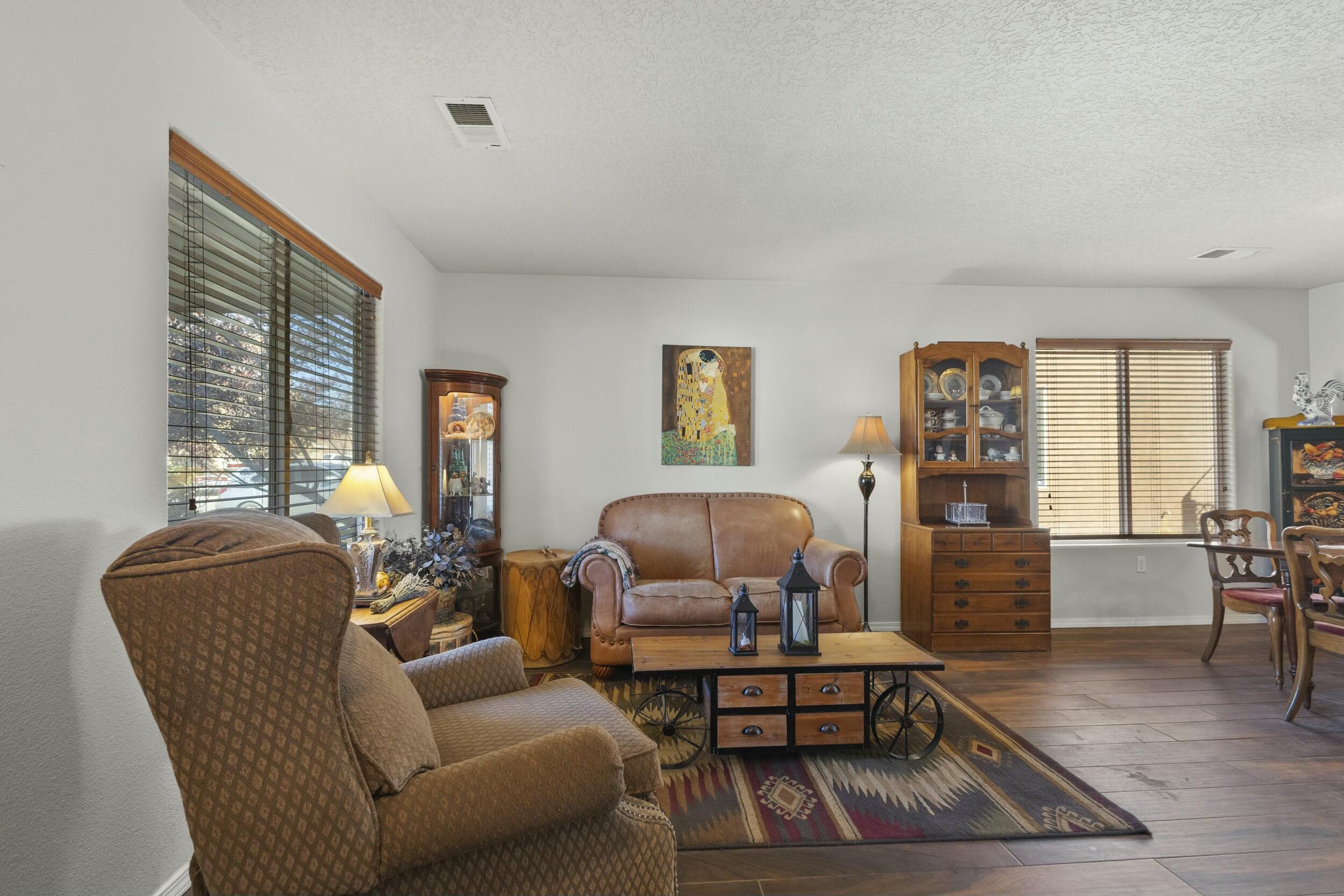 1021 Colibri Ave NW Avenue NW