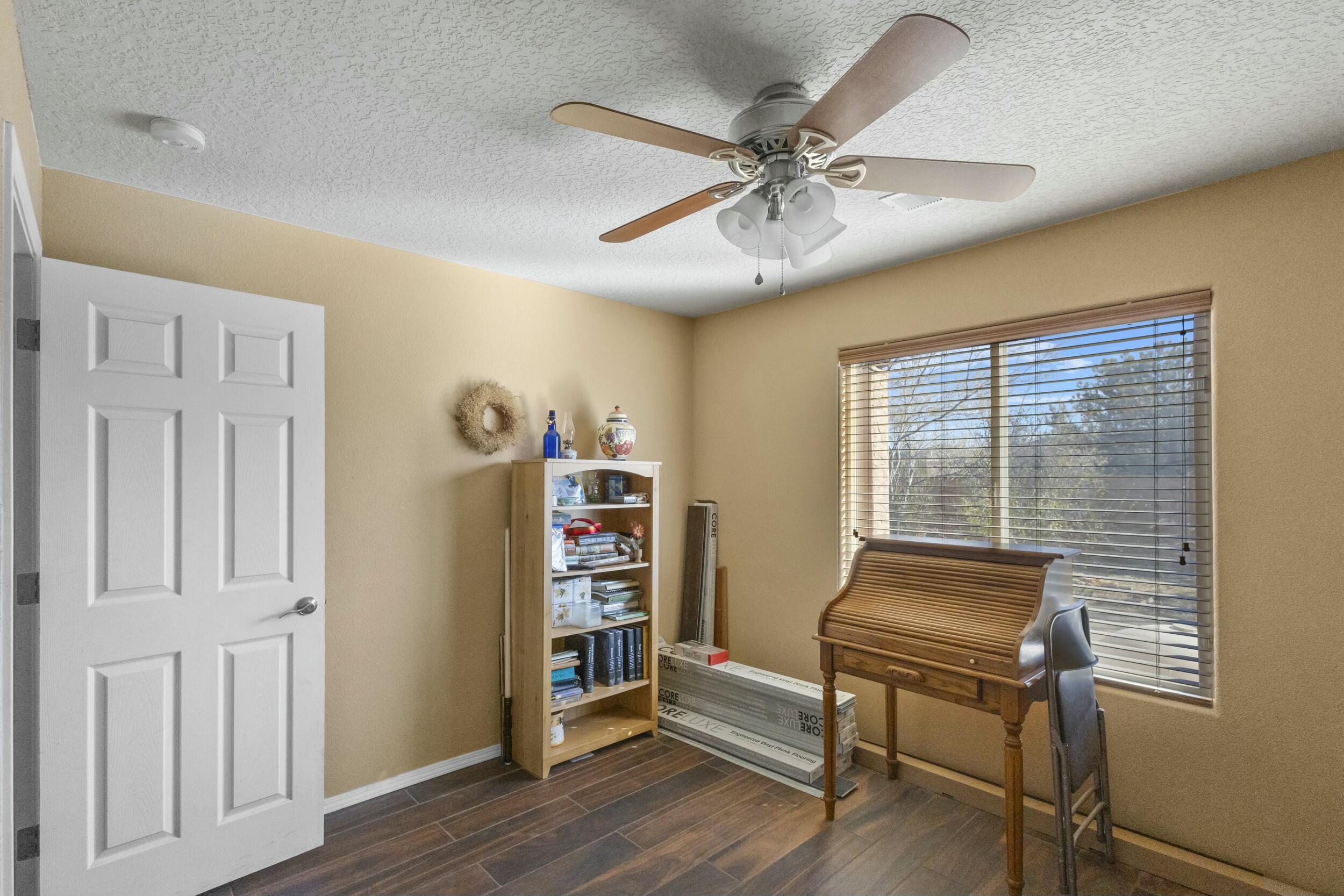 1021 Colibri Ave NW Avenue NW