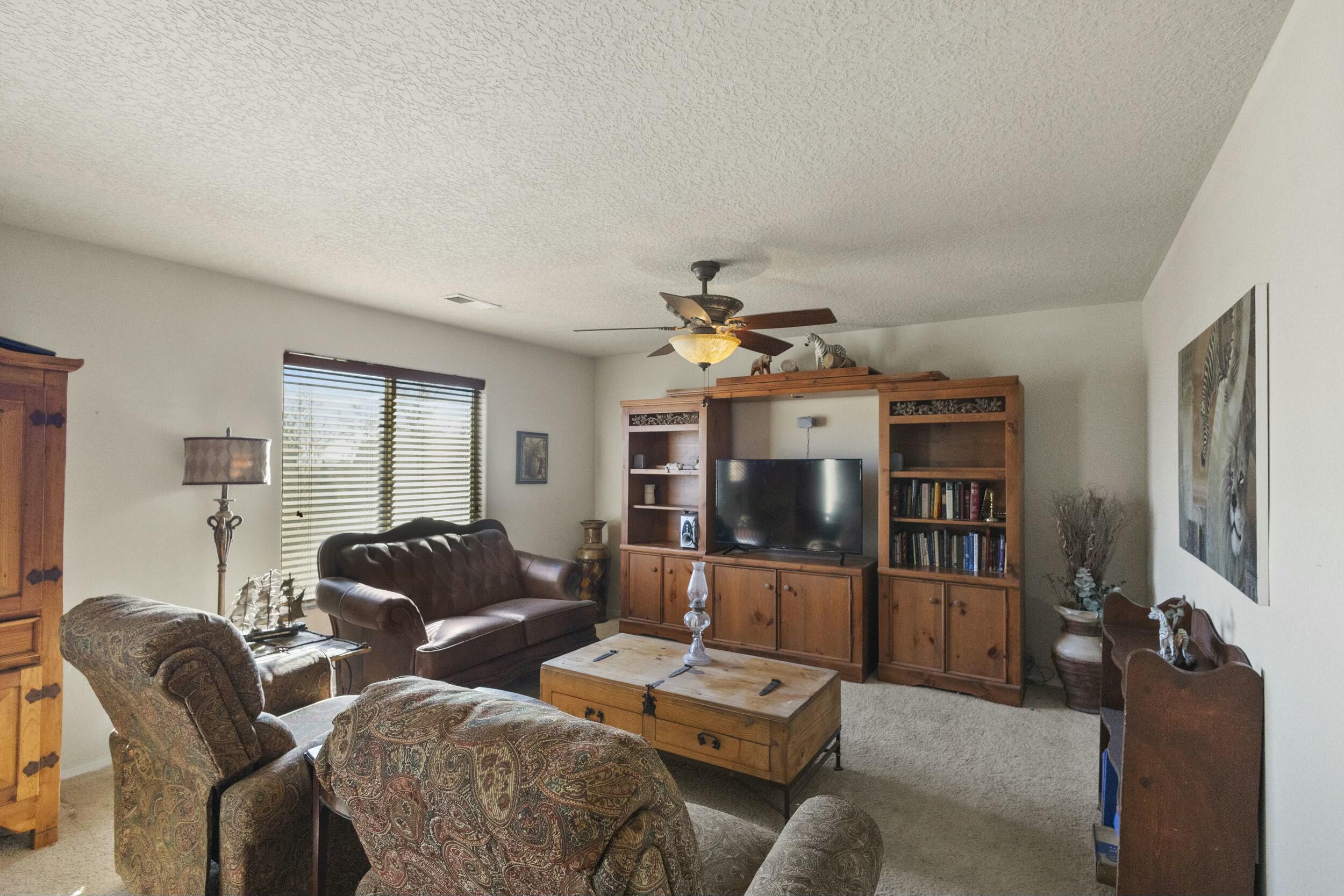 1021 Colibri Ave NW Avenue NW