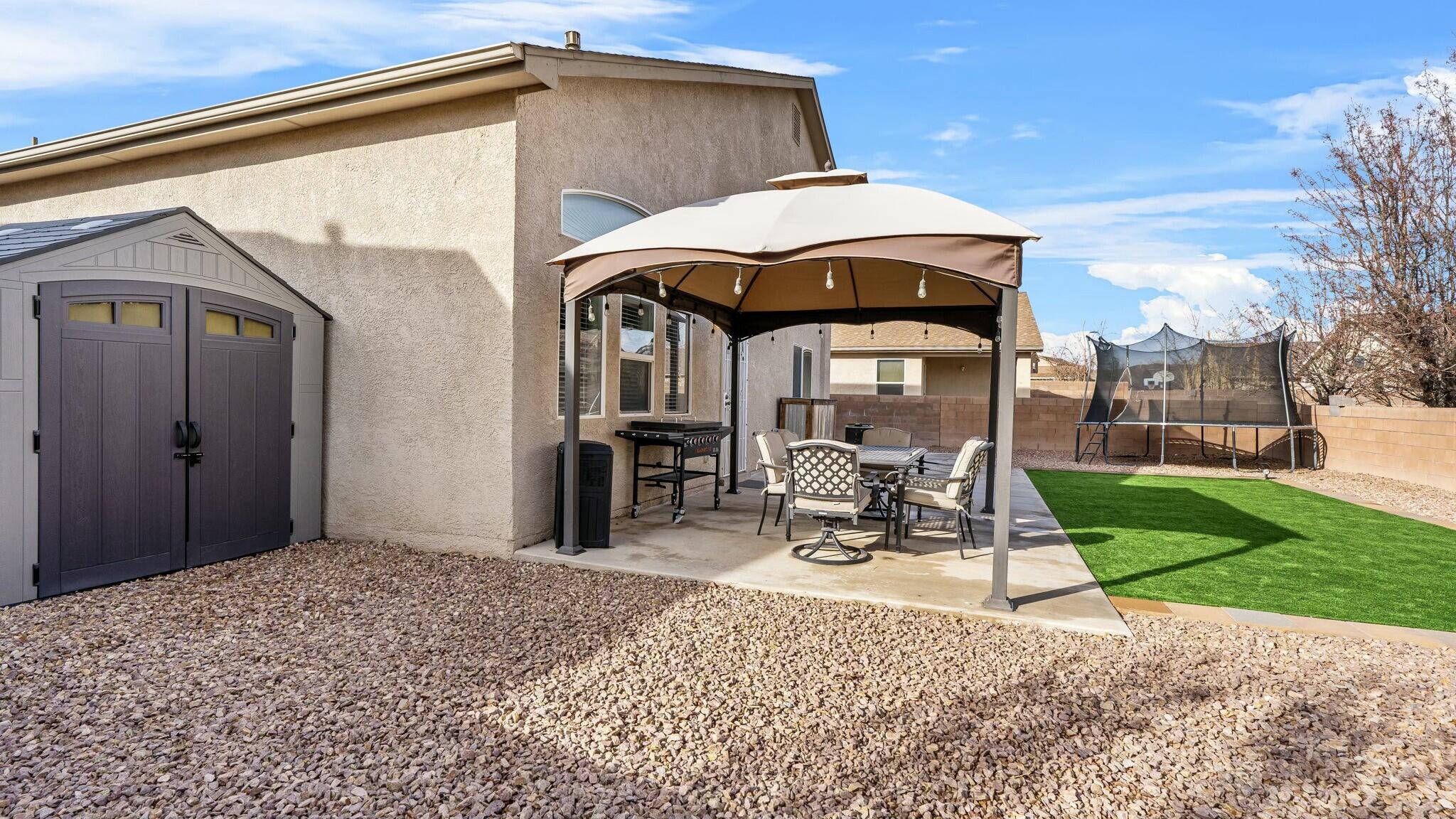 660 RAIN LILY Road SW