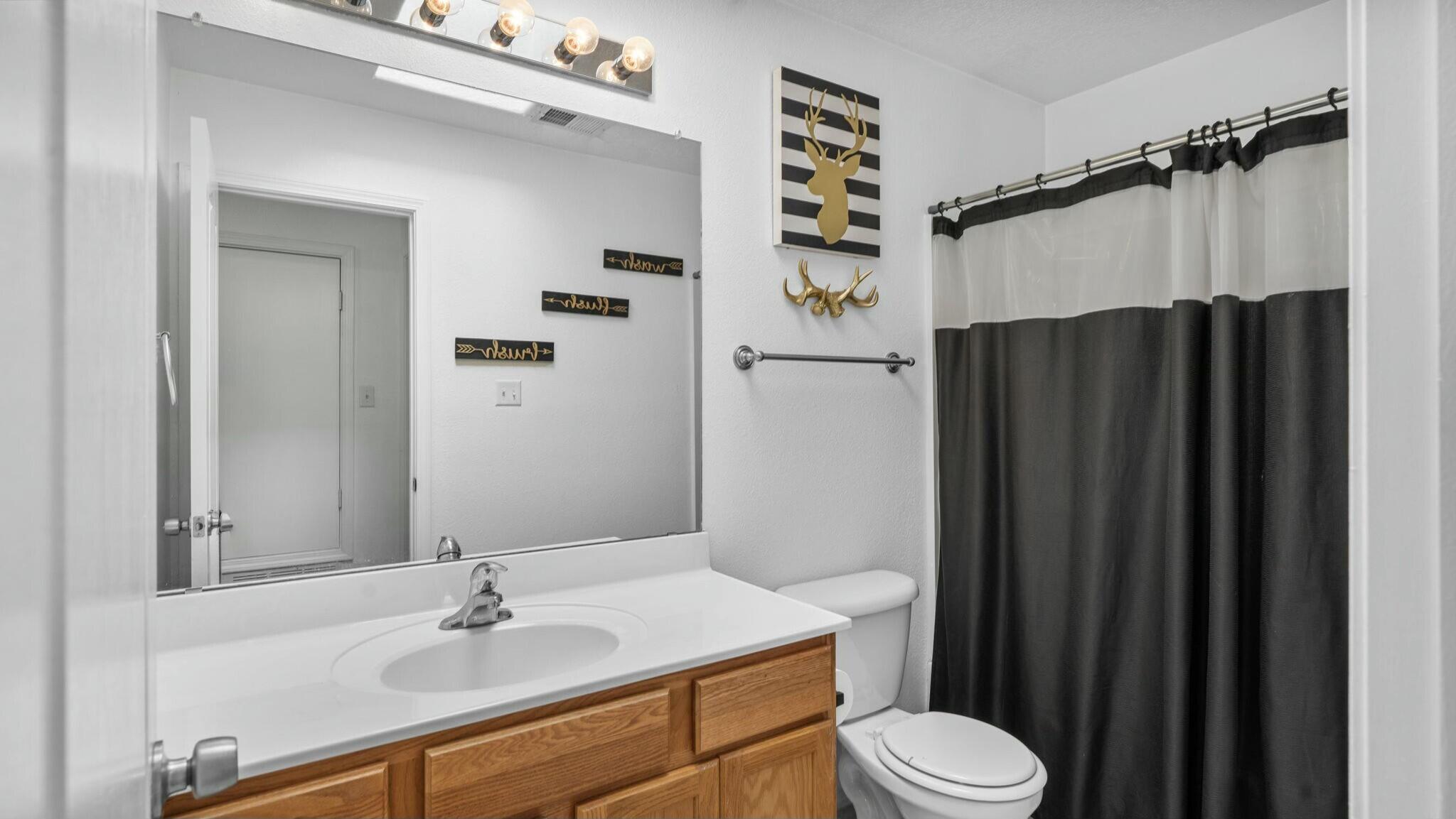 660 RAIN LILY Road SW