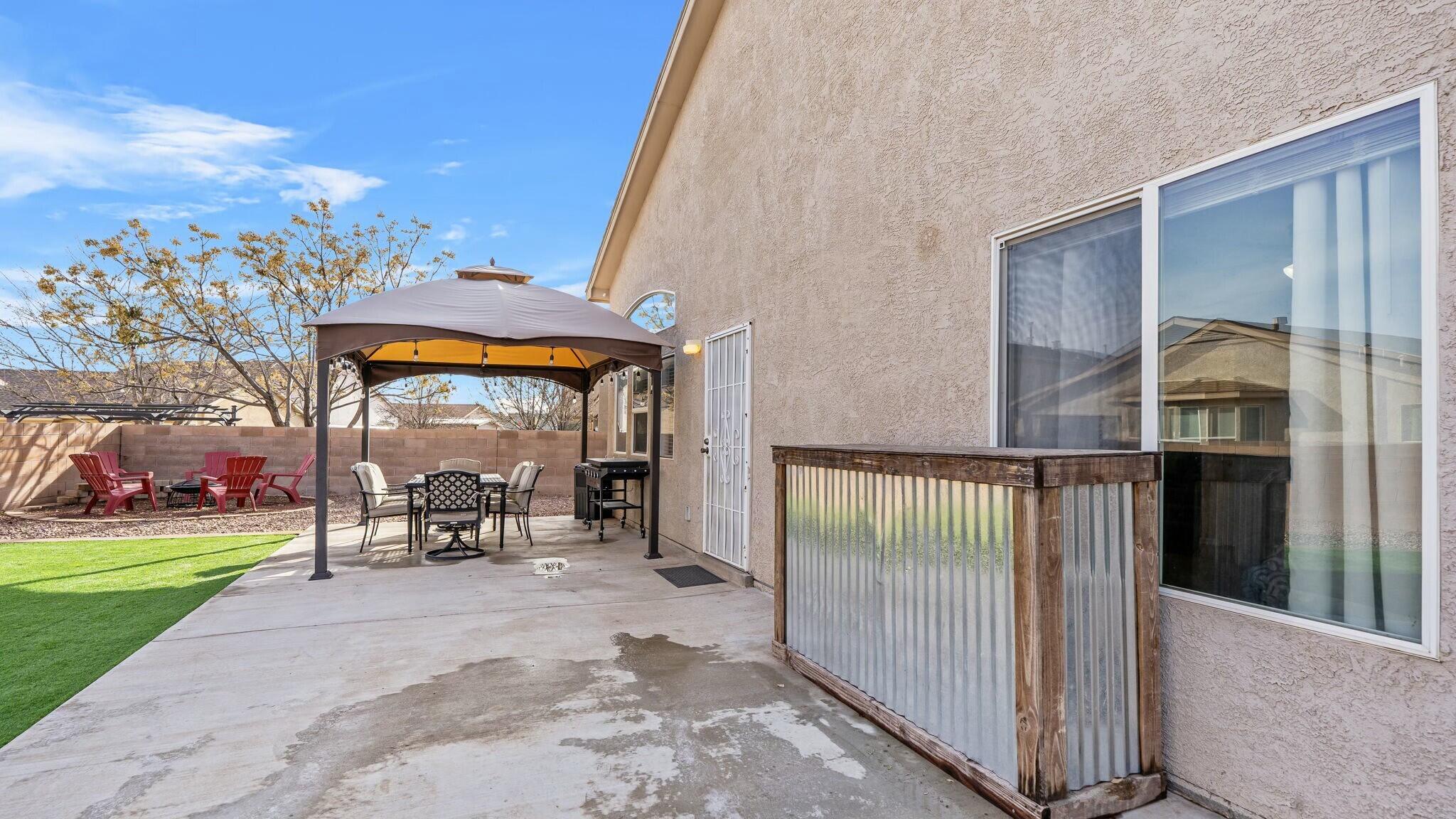 660 RAIN LILY Road SW