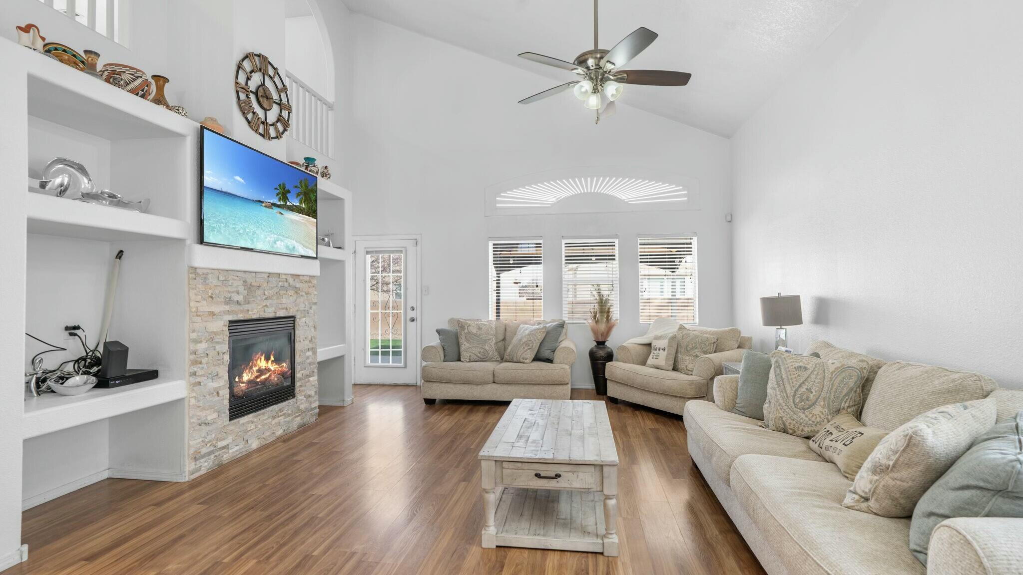 660 RAIN LILY Road SW