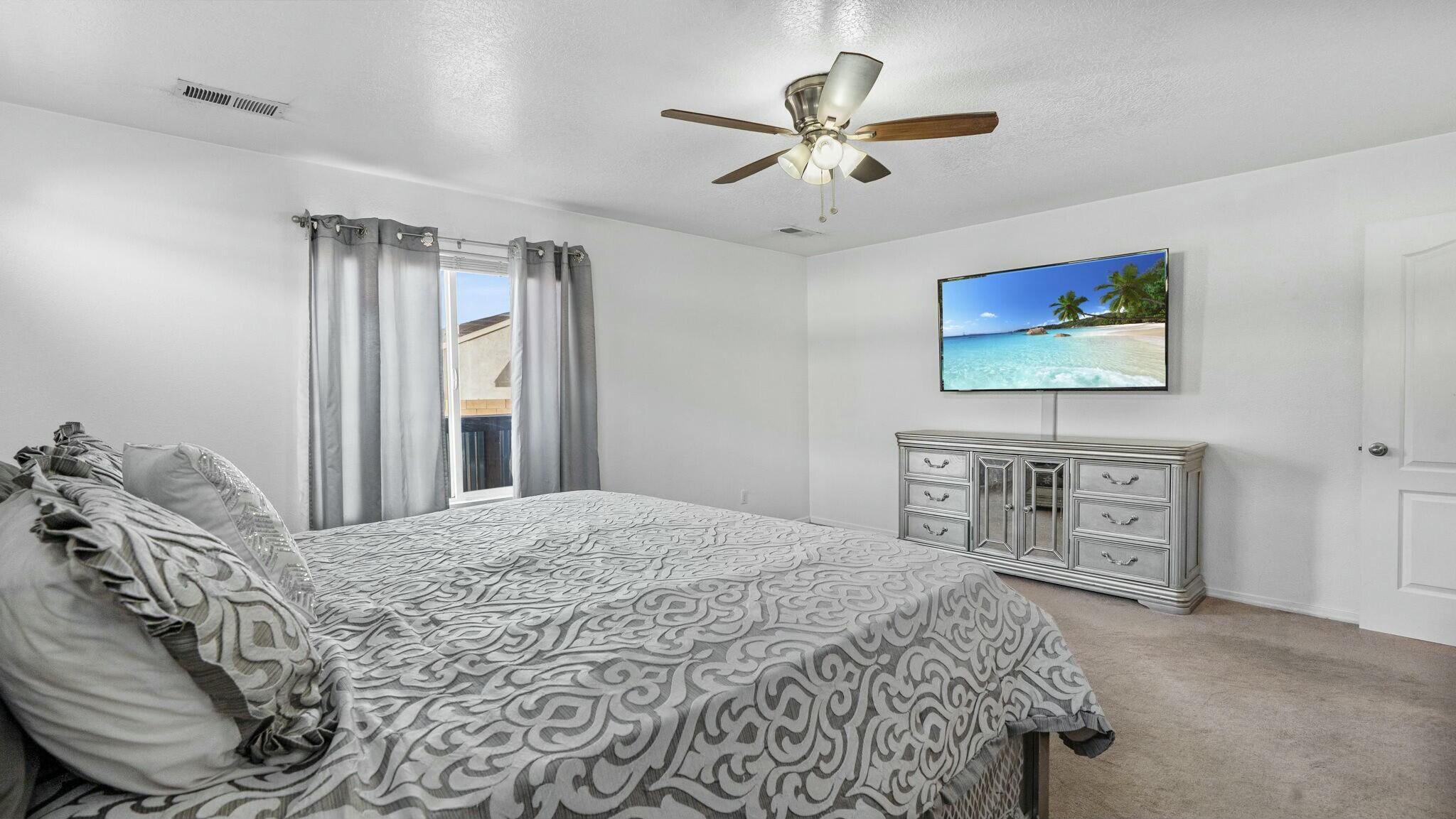 660 RAIN LILY Road SW