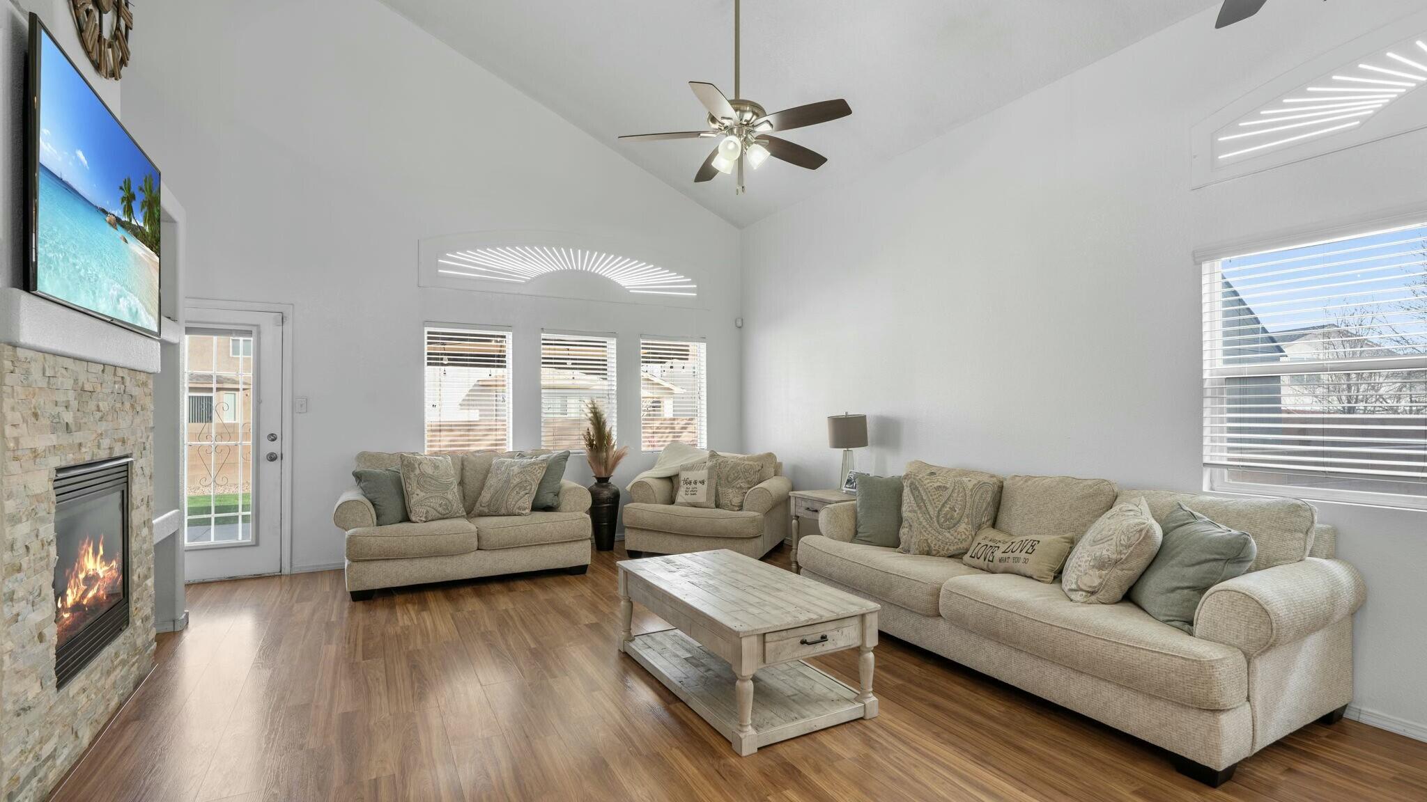 660 RAIN LILY Road SW