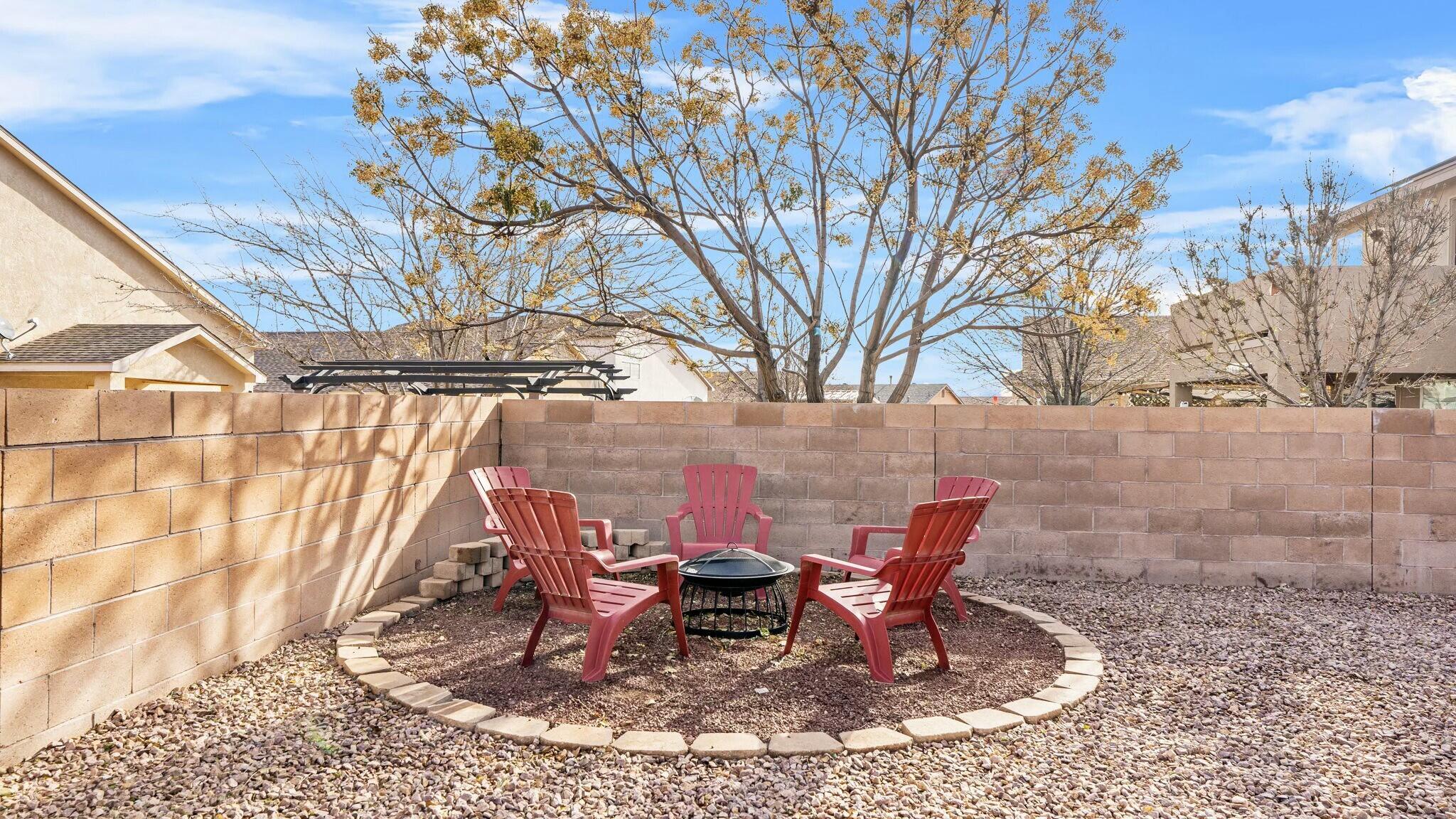 660 RAIN LILY Road SW