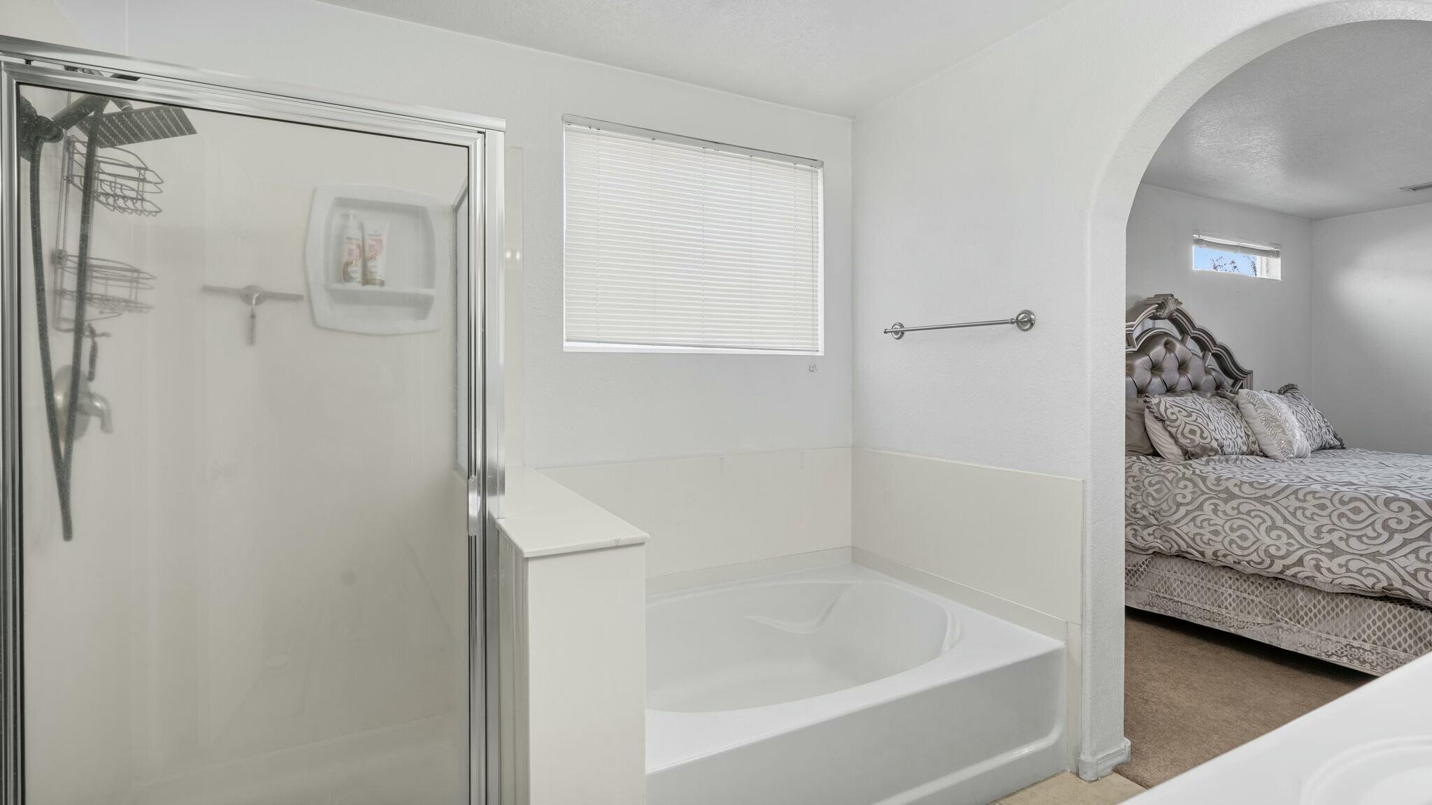 660 RAIN LILY Road SW