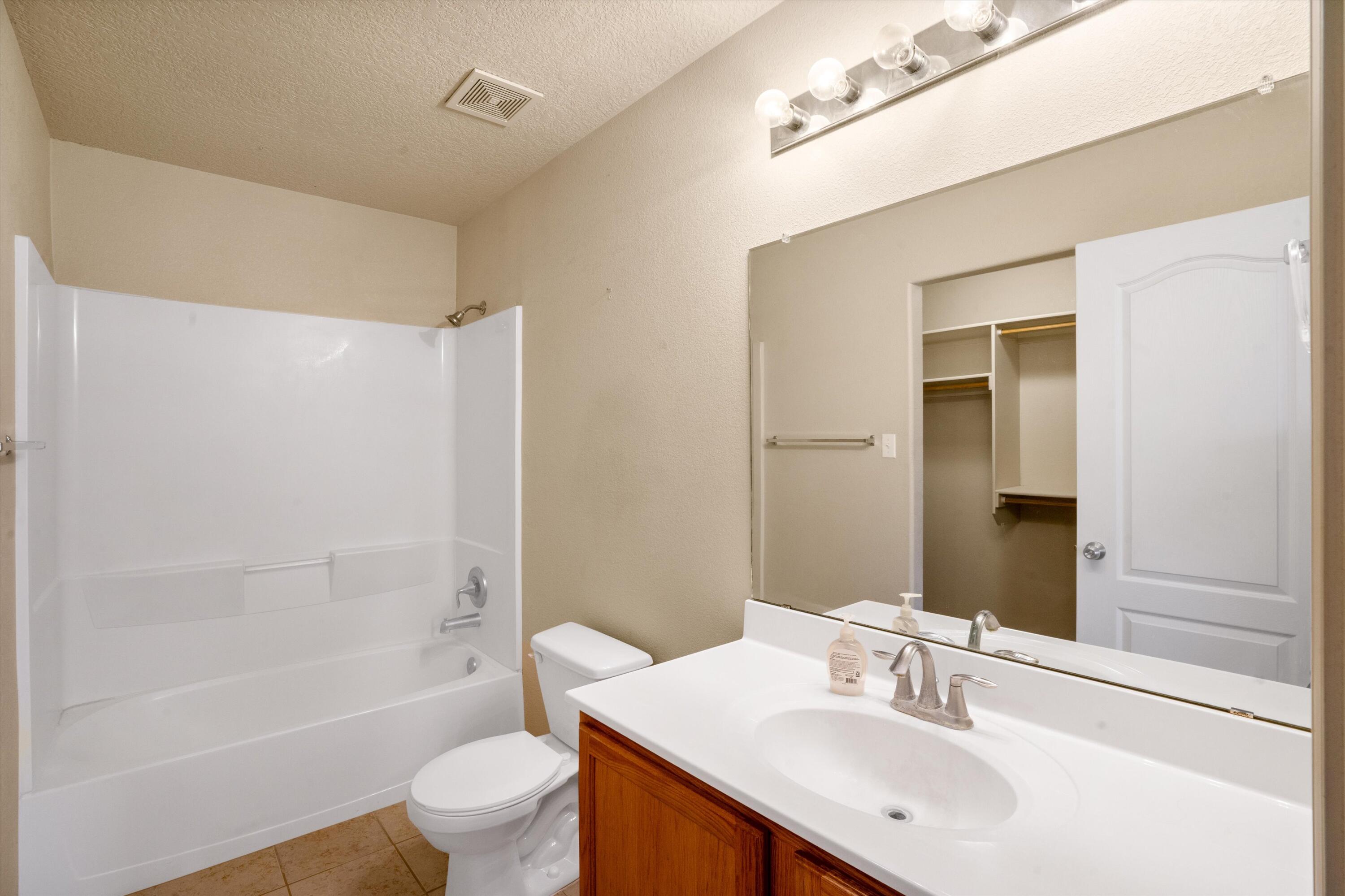 2401 TREVISO Drive SE