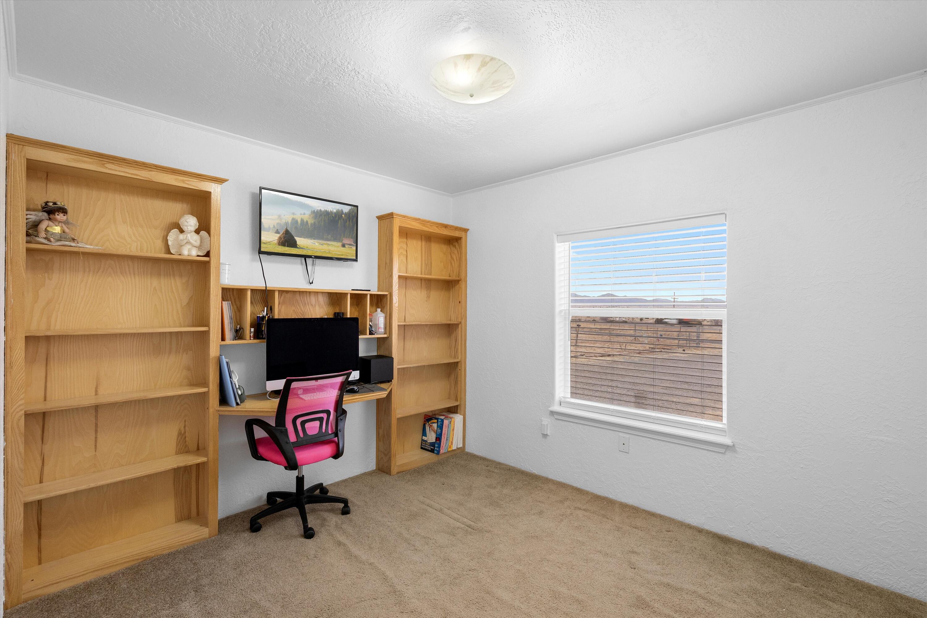 40 Will Rogers Avenue