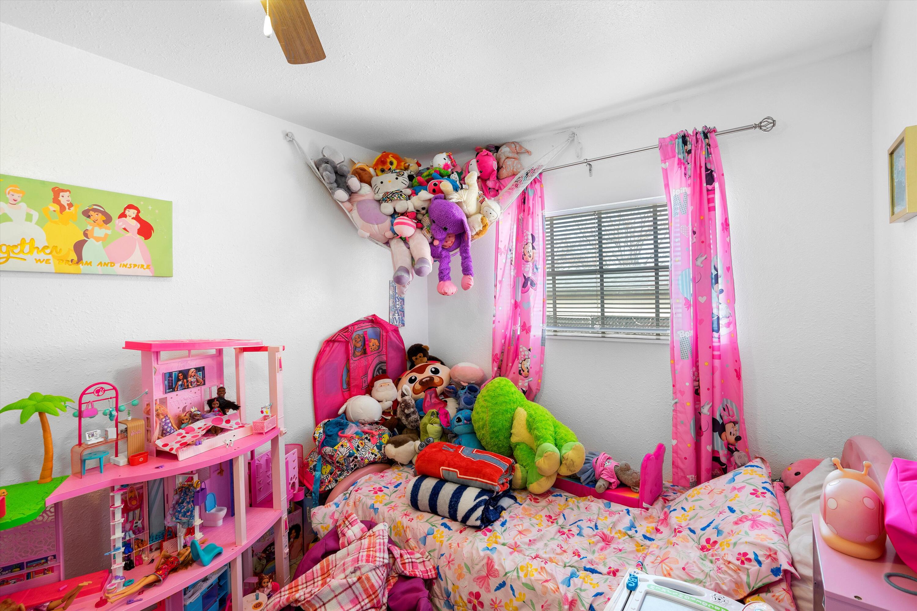 6608 Pino Avenue Avenue NE