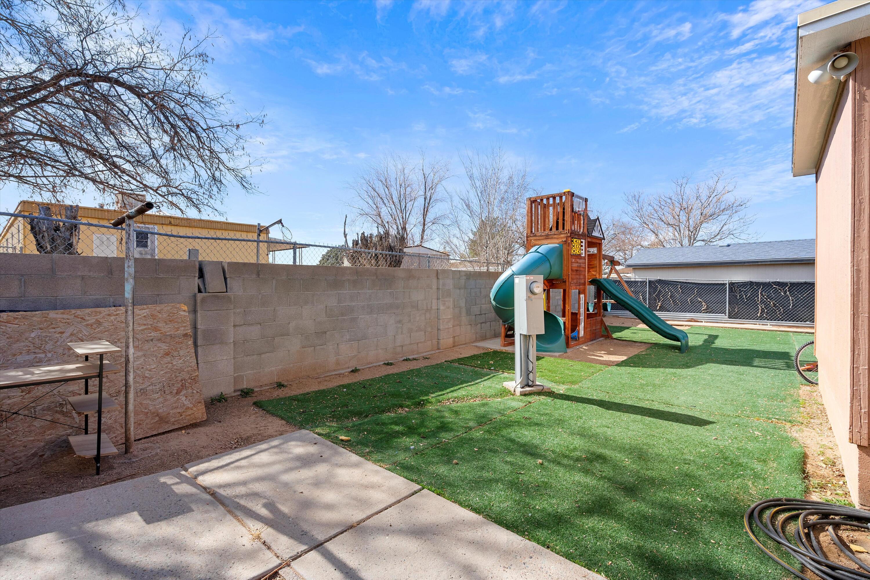 6608 Pino Avenue Avenue NE