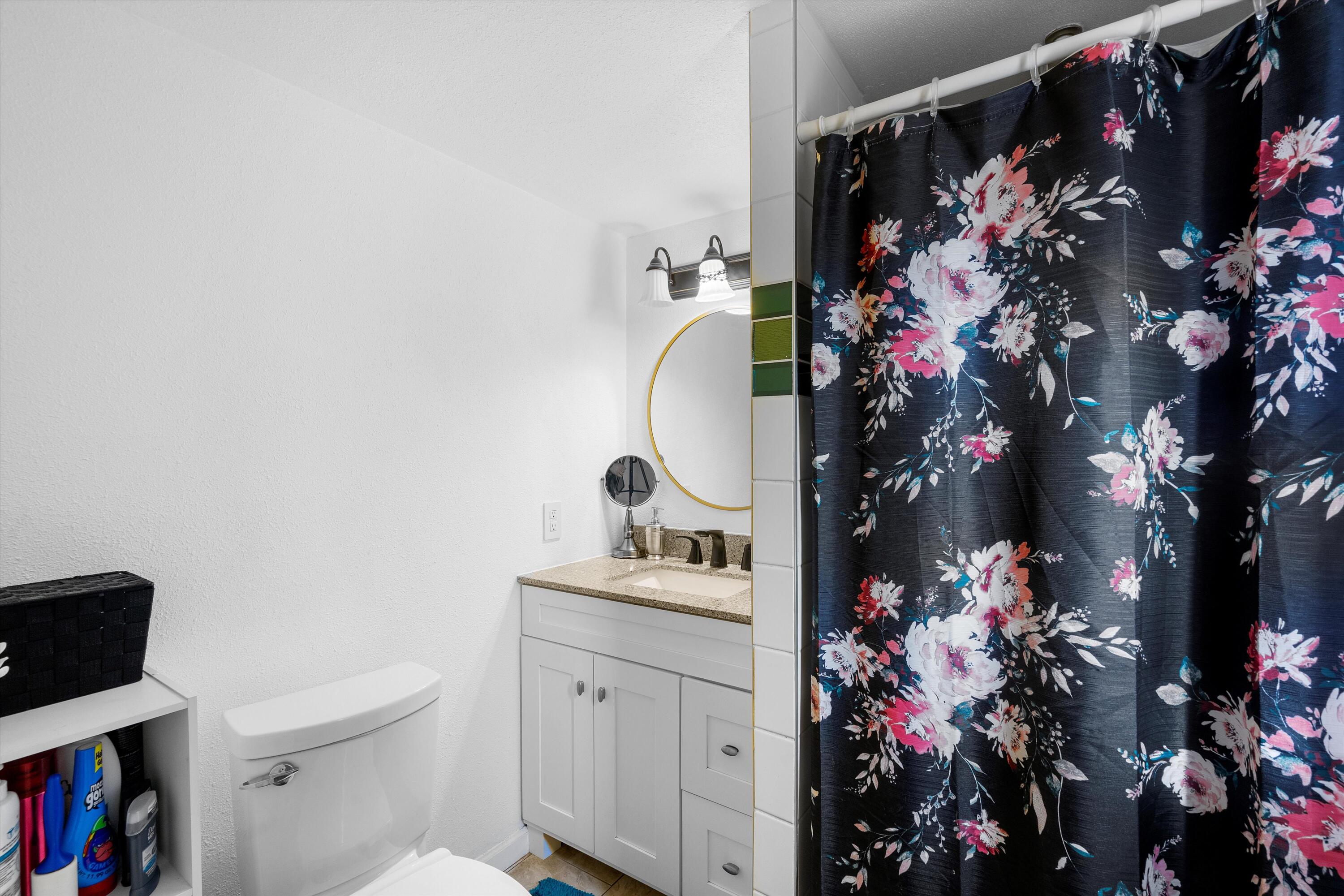 6608 Pino Avenue Avenue NE