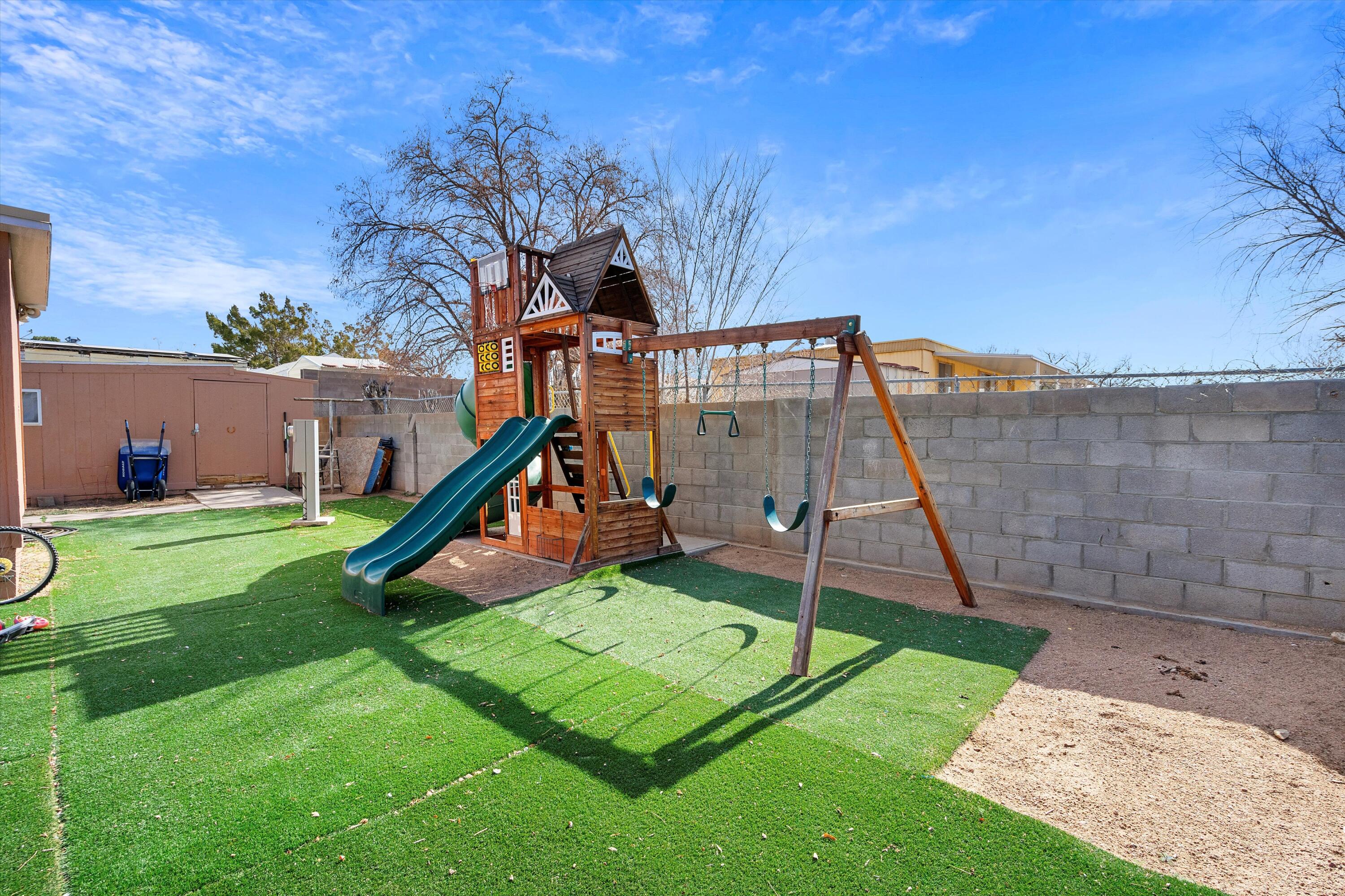 6608 Pino Avenue Avenue NE