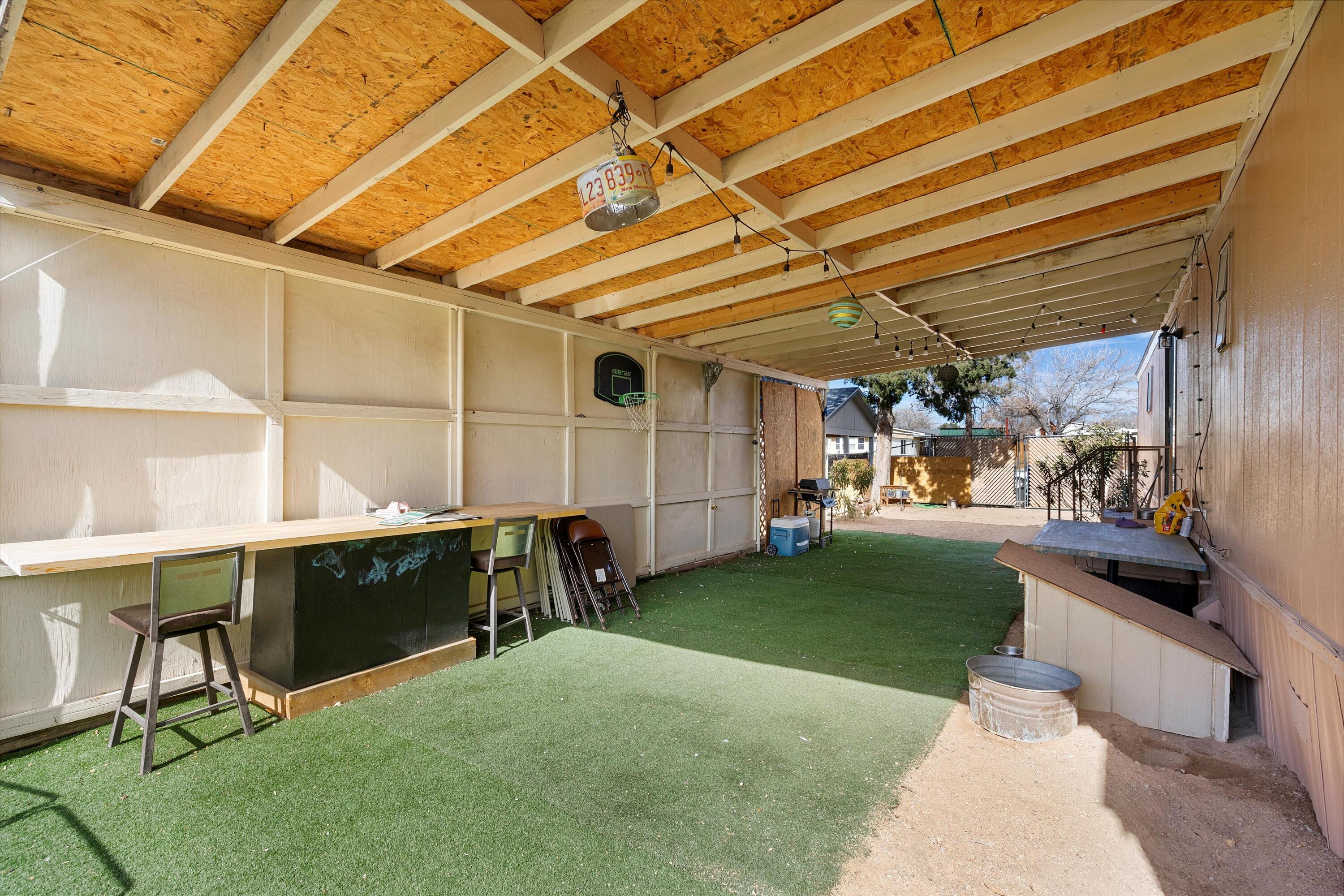 6608 Pino Avenue Avenue NE