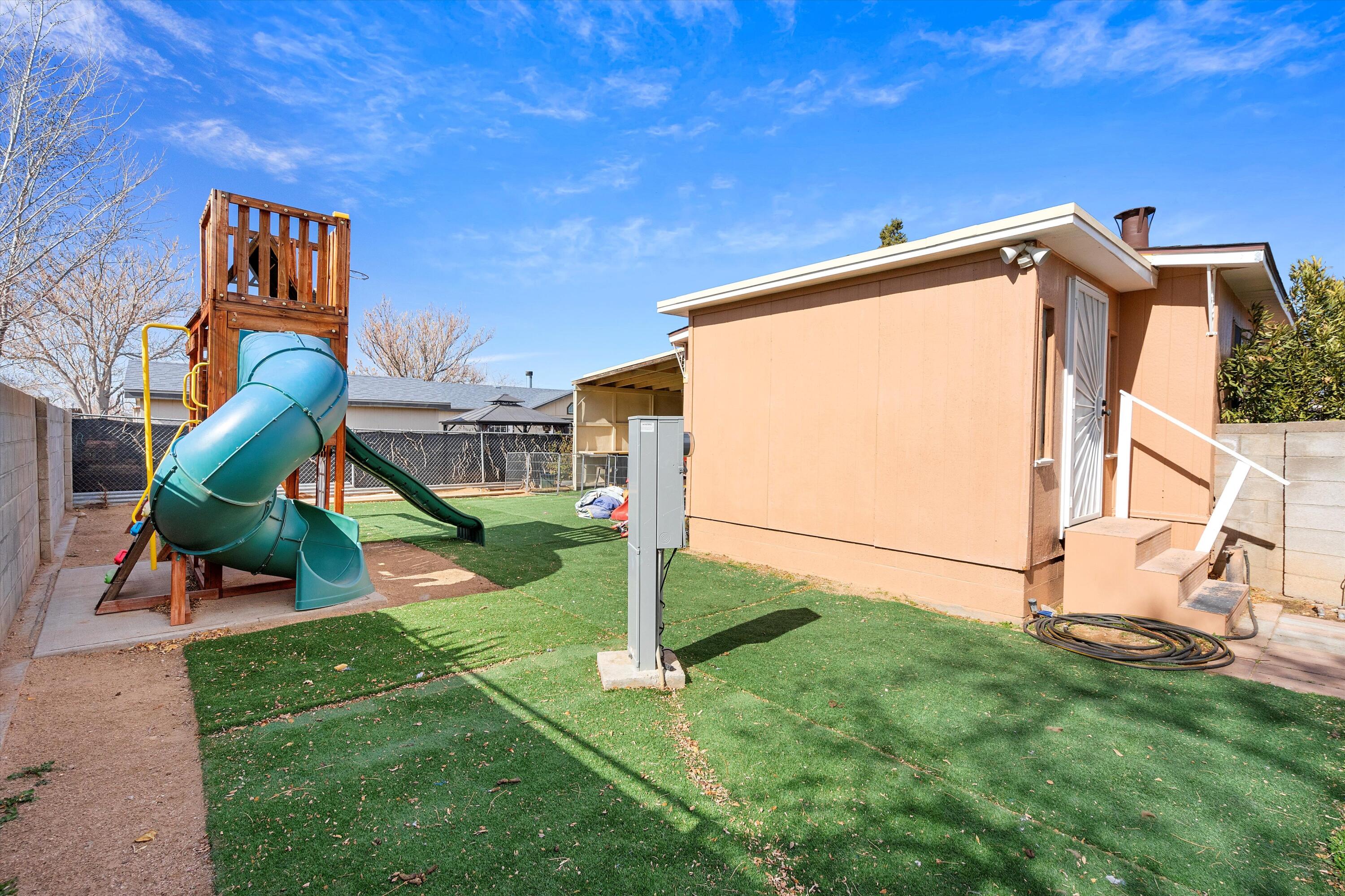 6608 Pino Avenue Avenue NE