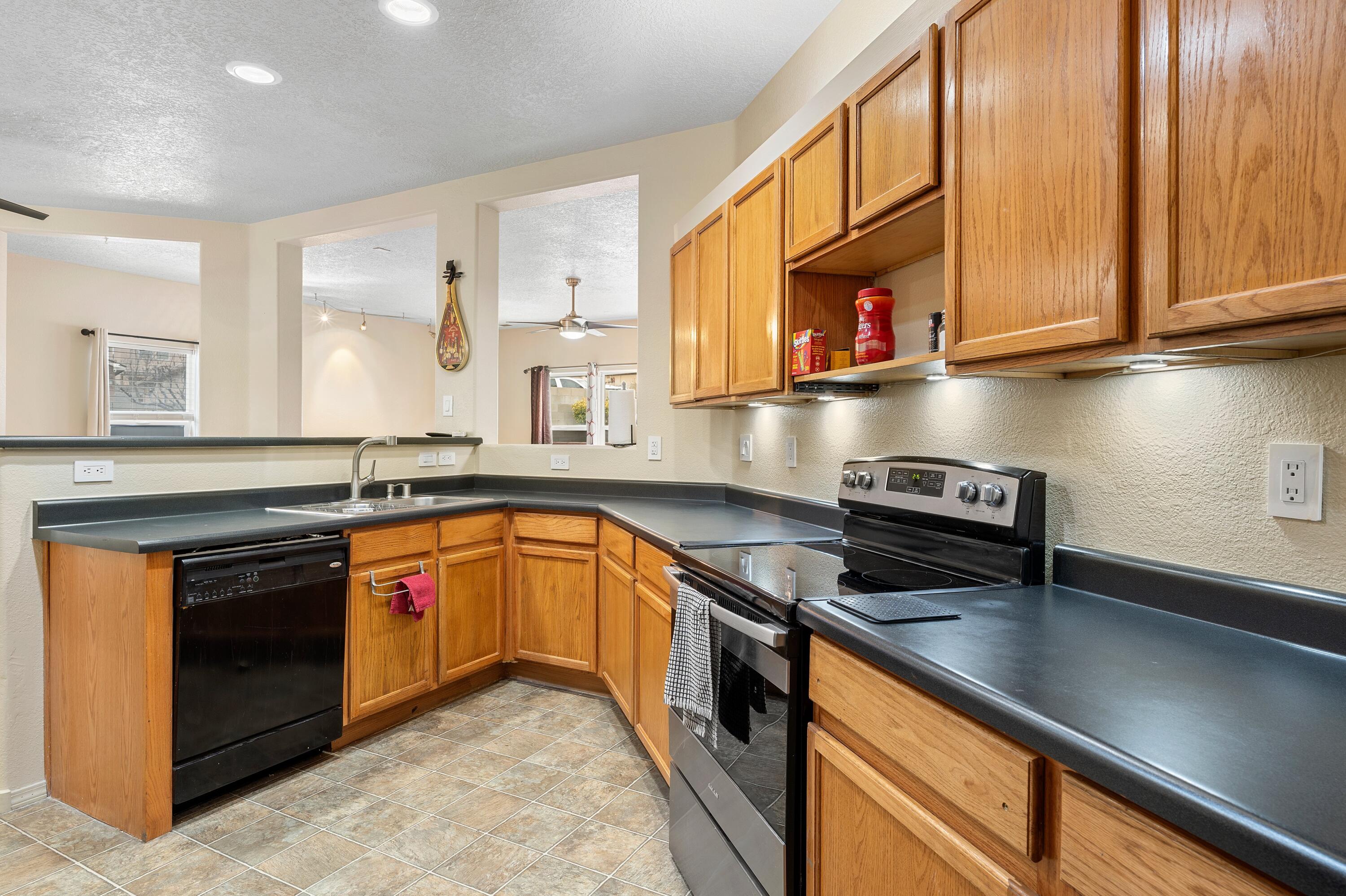 11101 Fiesta Park Street NW