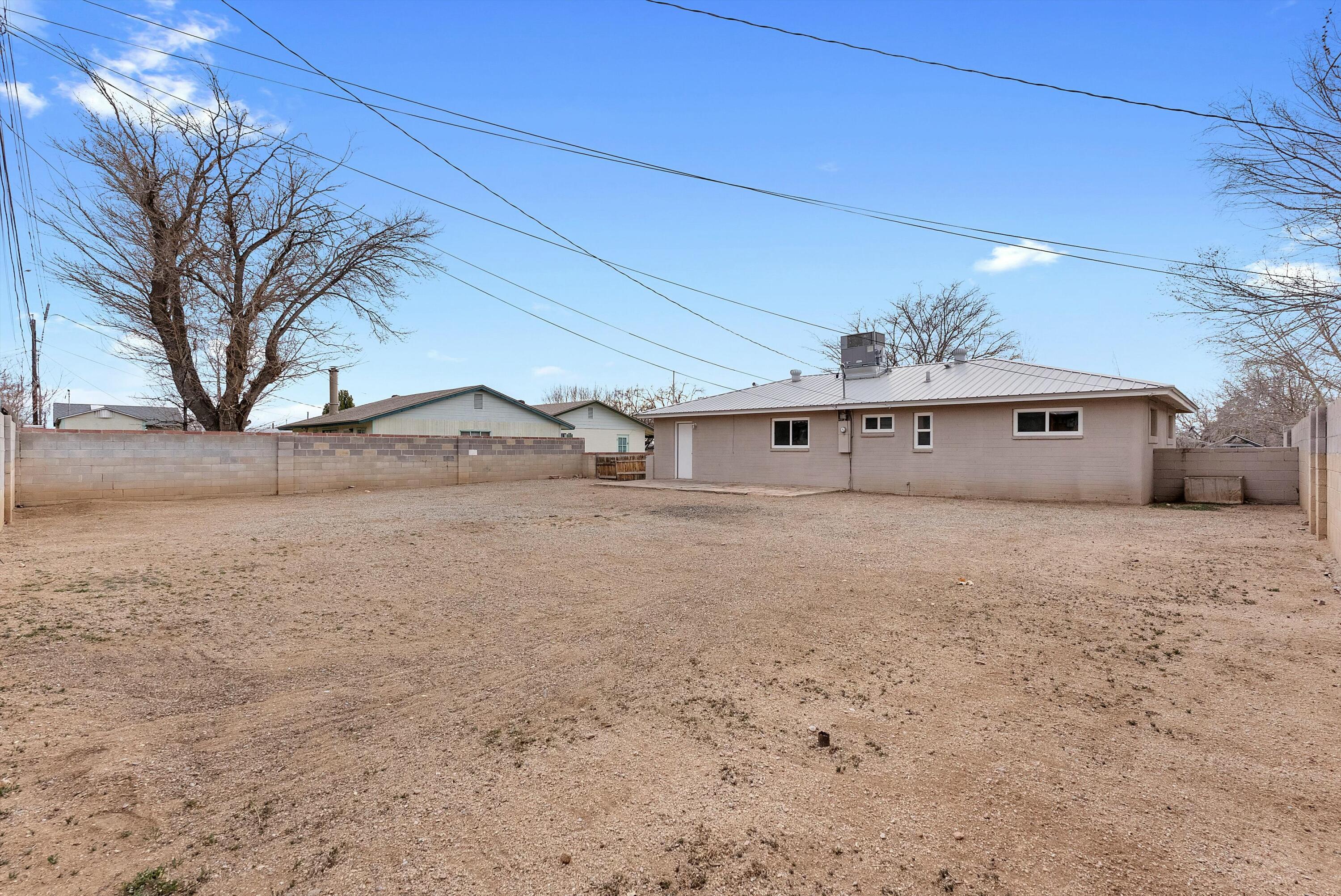 2904 GARCIA Street NE