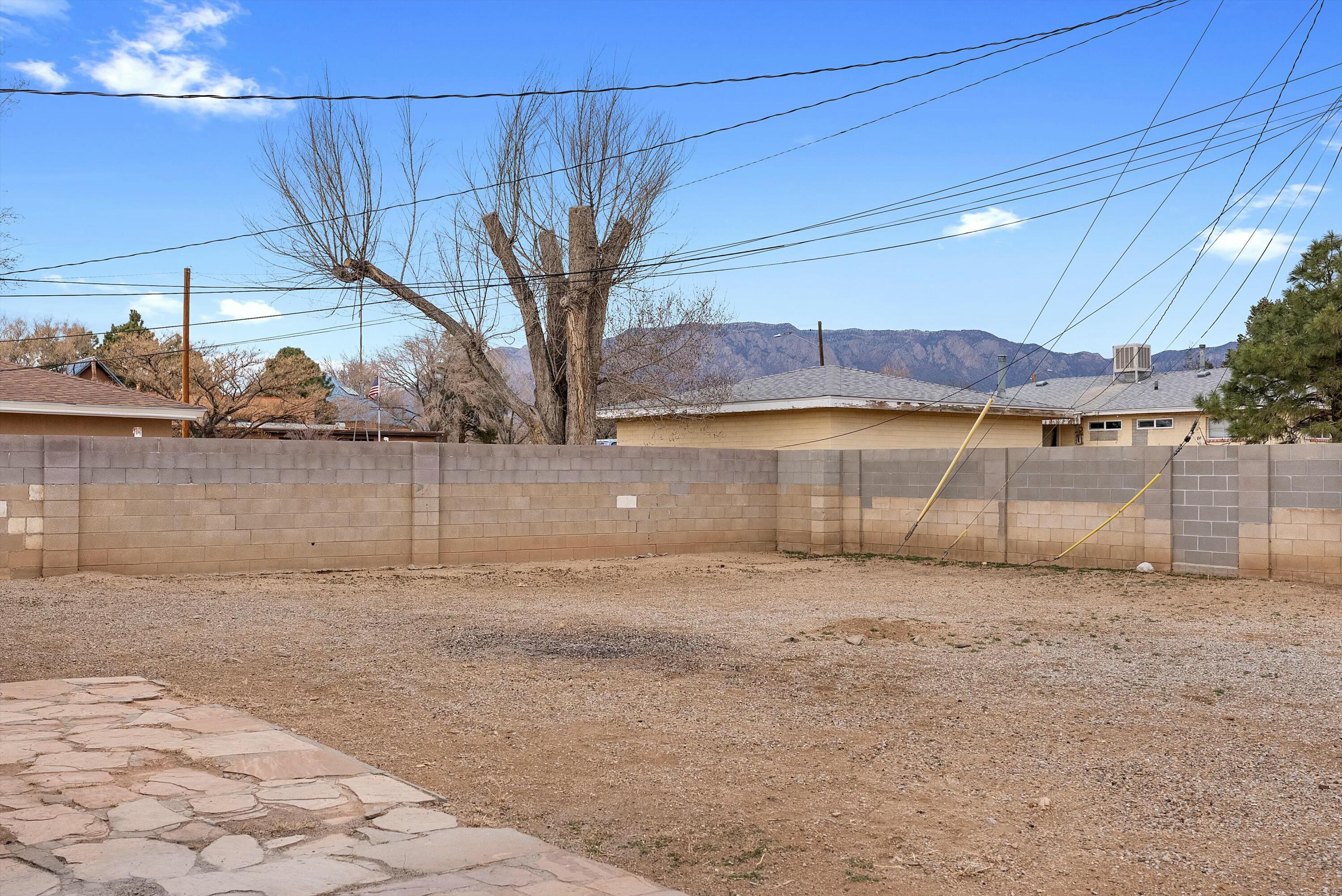 2904 GARCIA Street NE