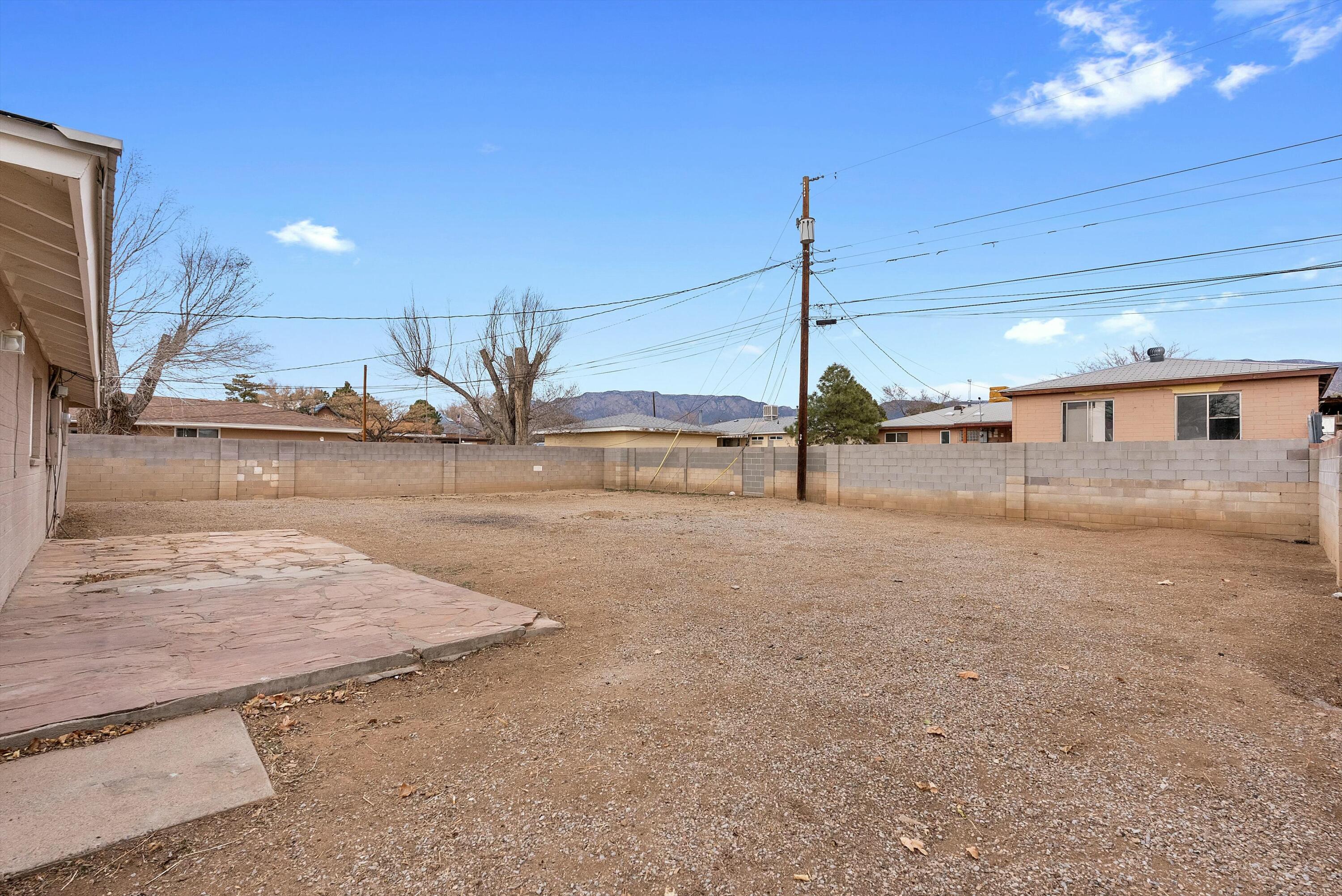 2904 GARCIA Street NE