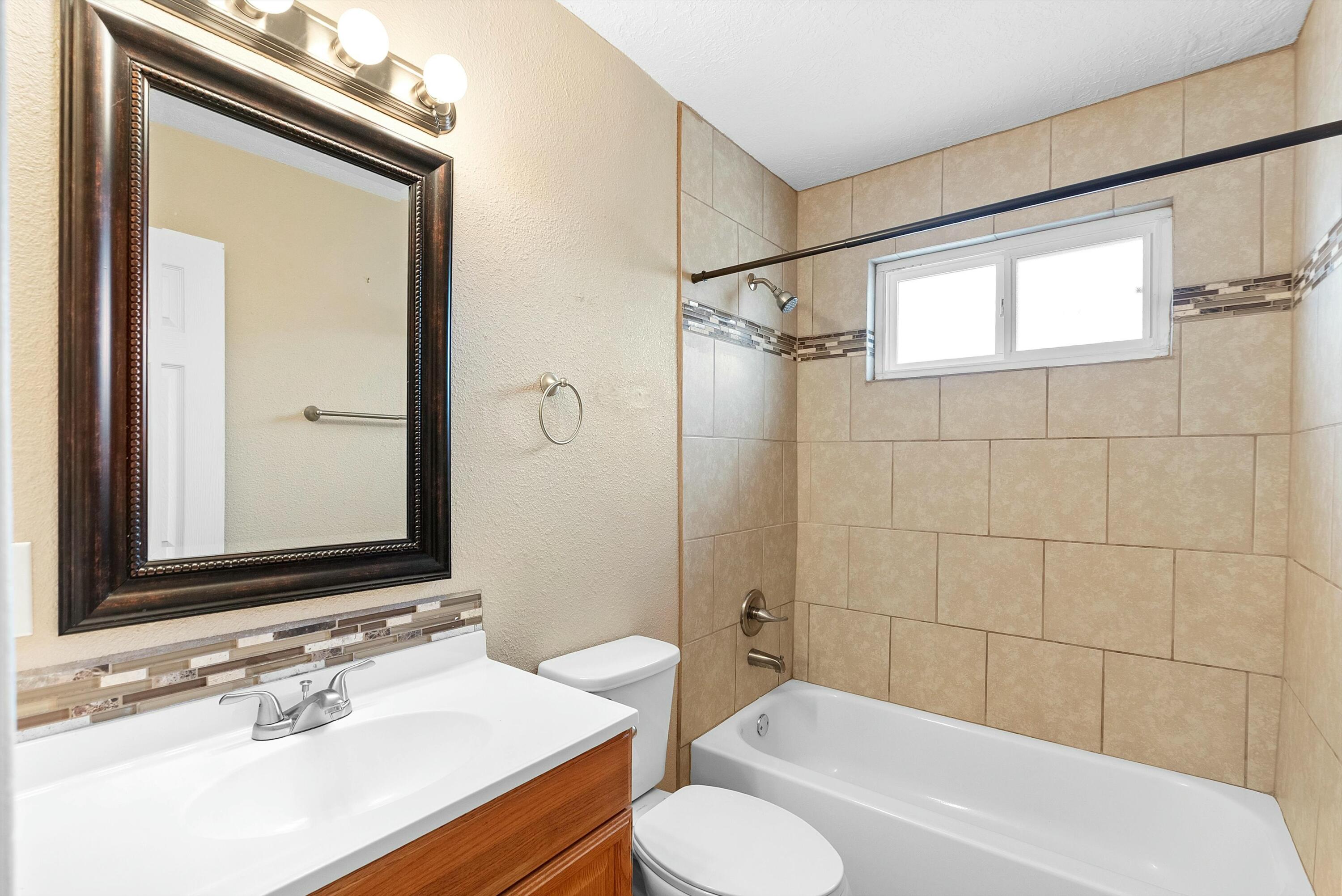 2904 GARCIA Street NE