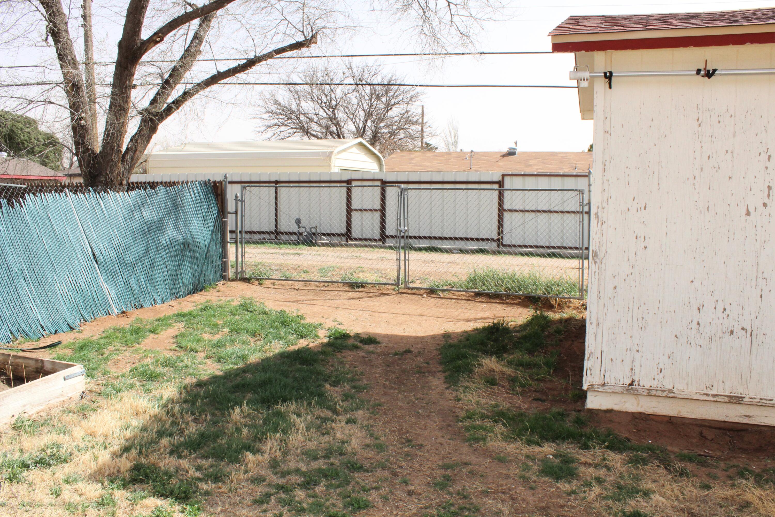 429 W MANANA Boulevard