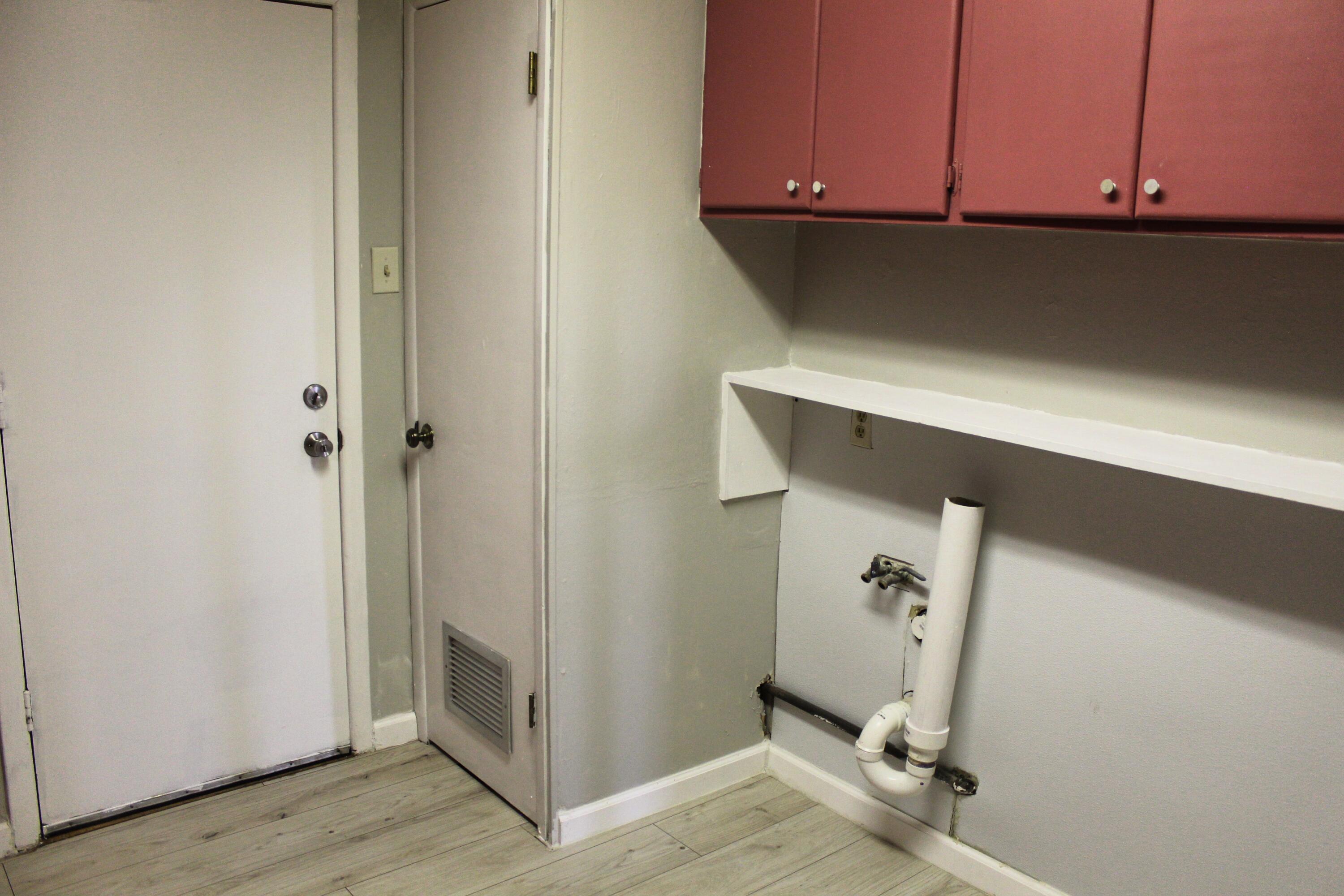 429 W MANANA Boulevard