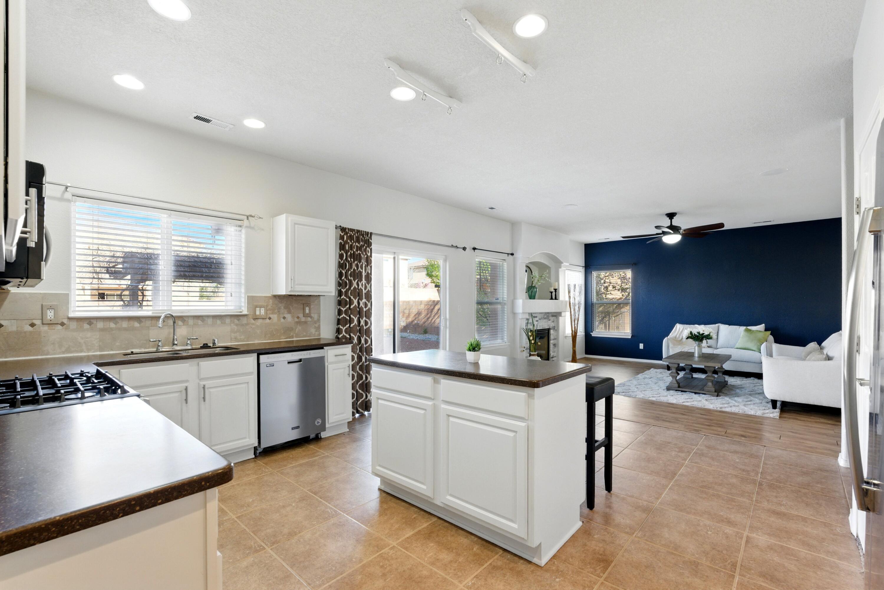 1607 CORTE CORDILLERA