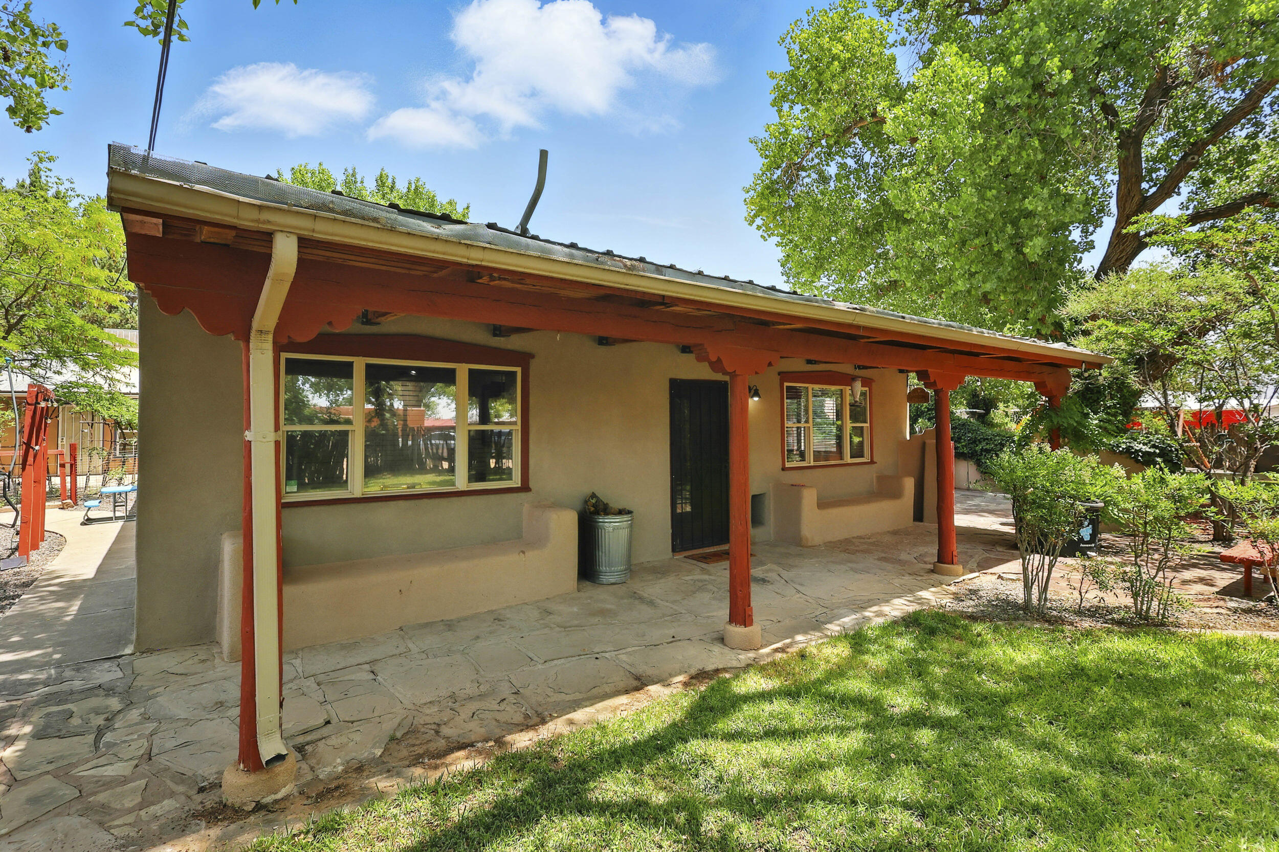 135 B SICHLER Road SW