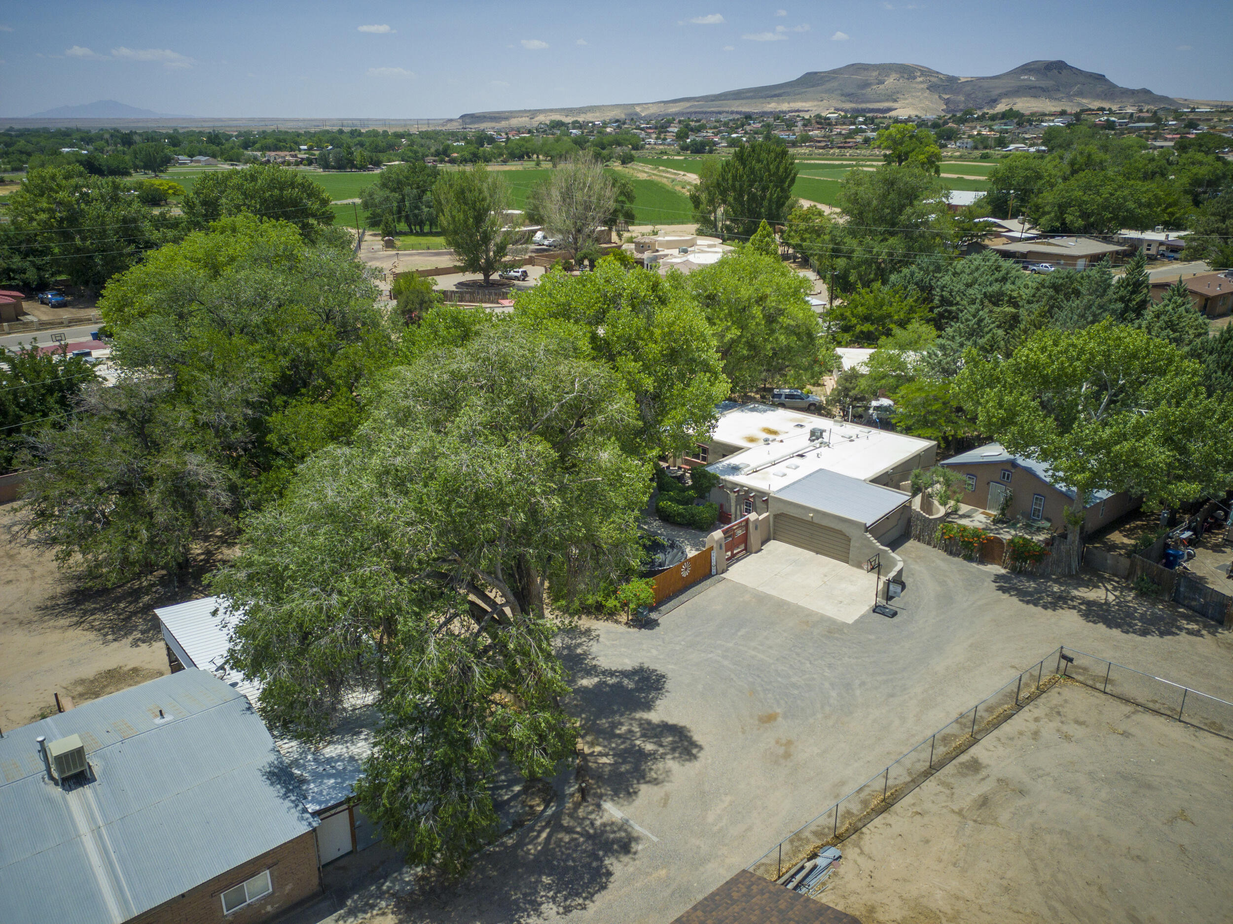 135 B SICHLER Road SW