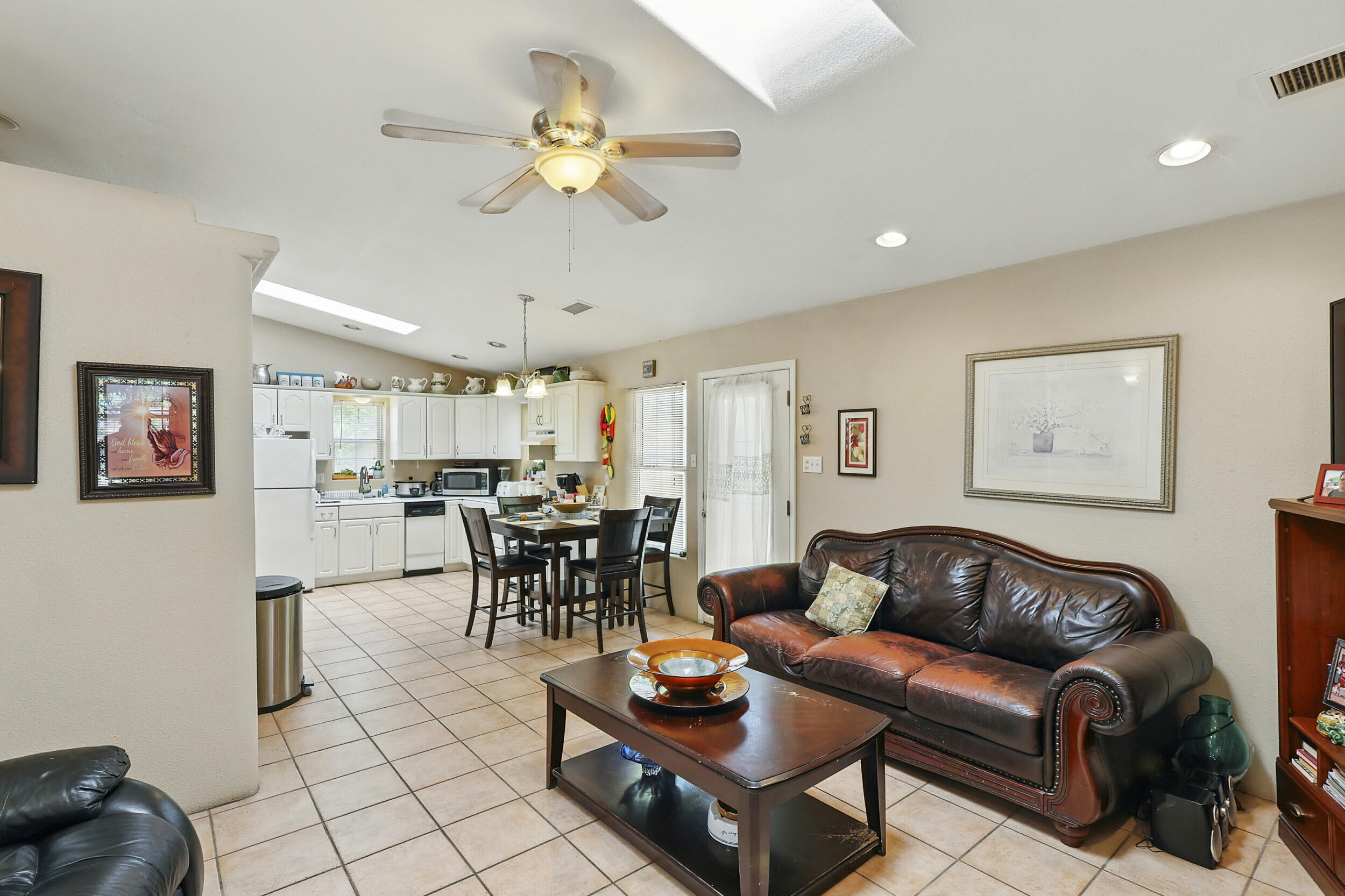 135 B SICHLER Road SW