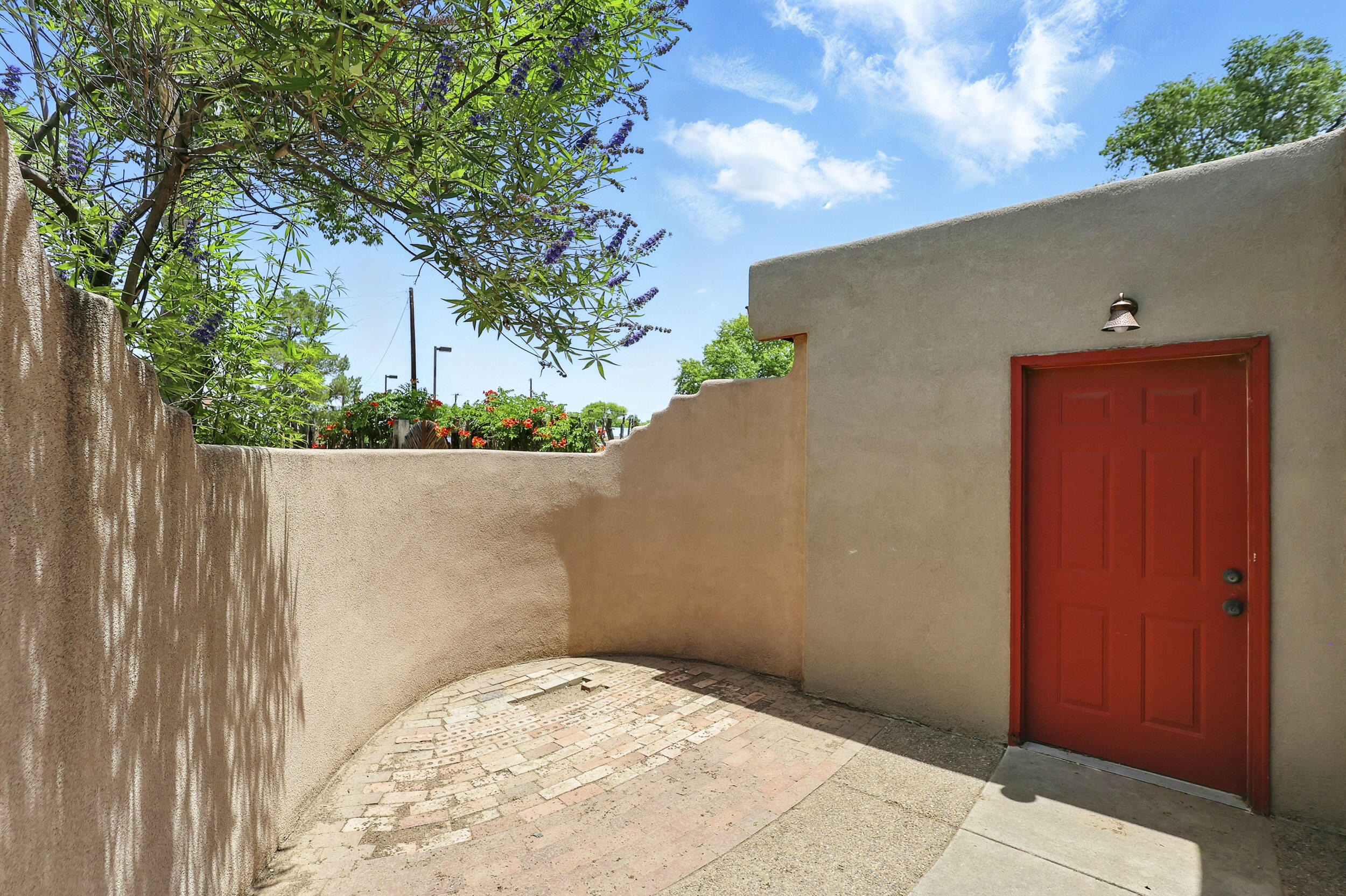 135 B SICHLER Road SW