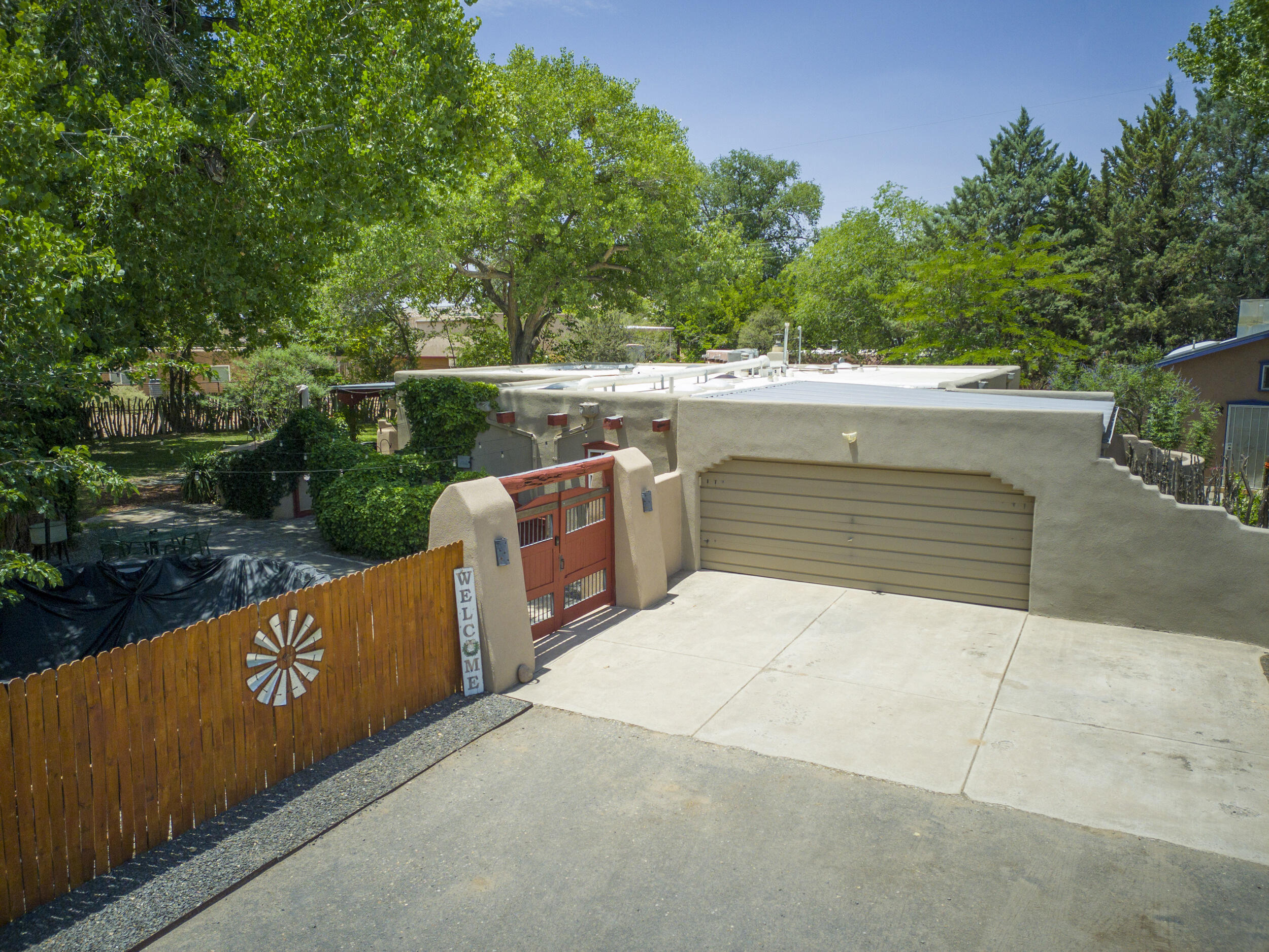 135 B SICHLER Road SW