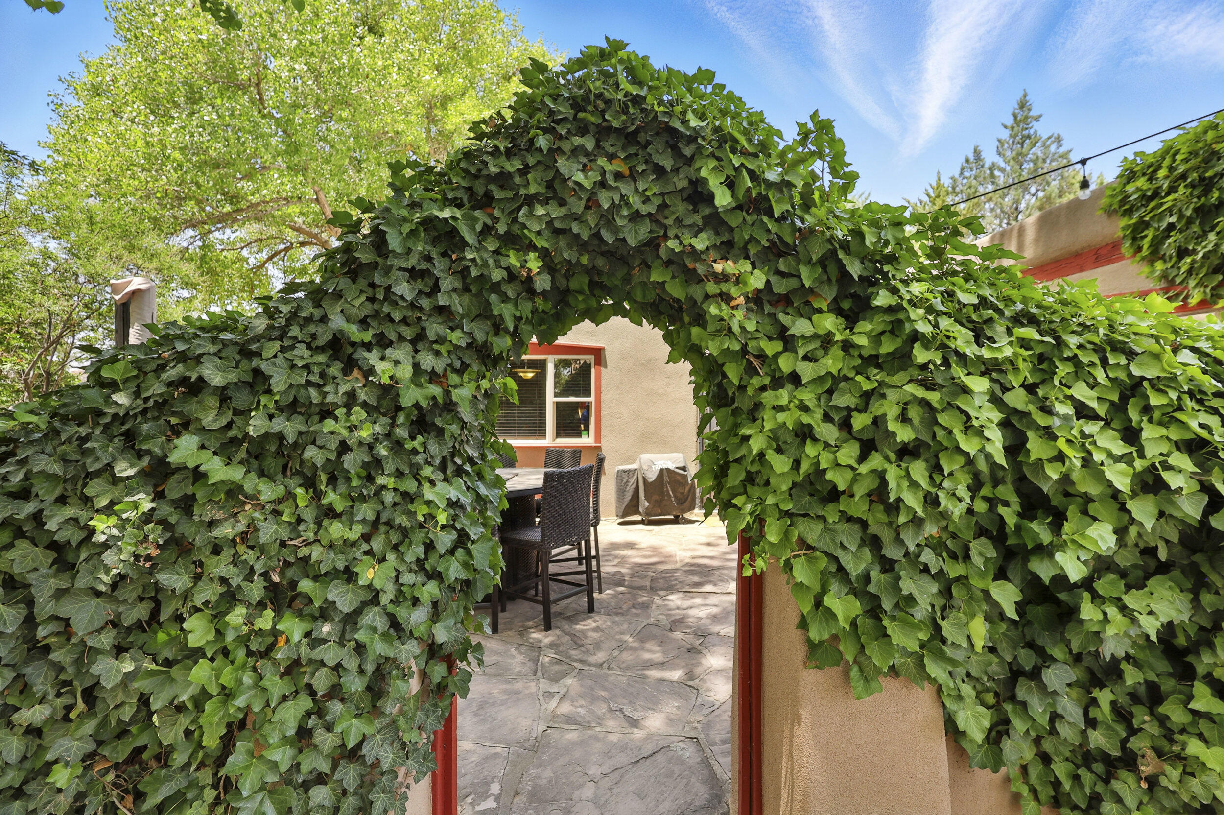 135 B SICHLER Road SW