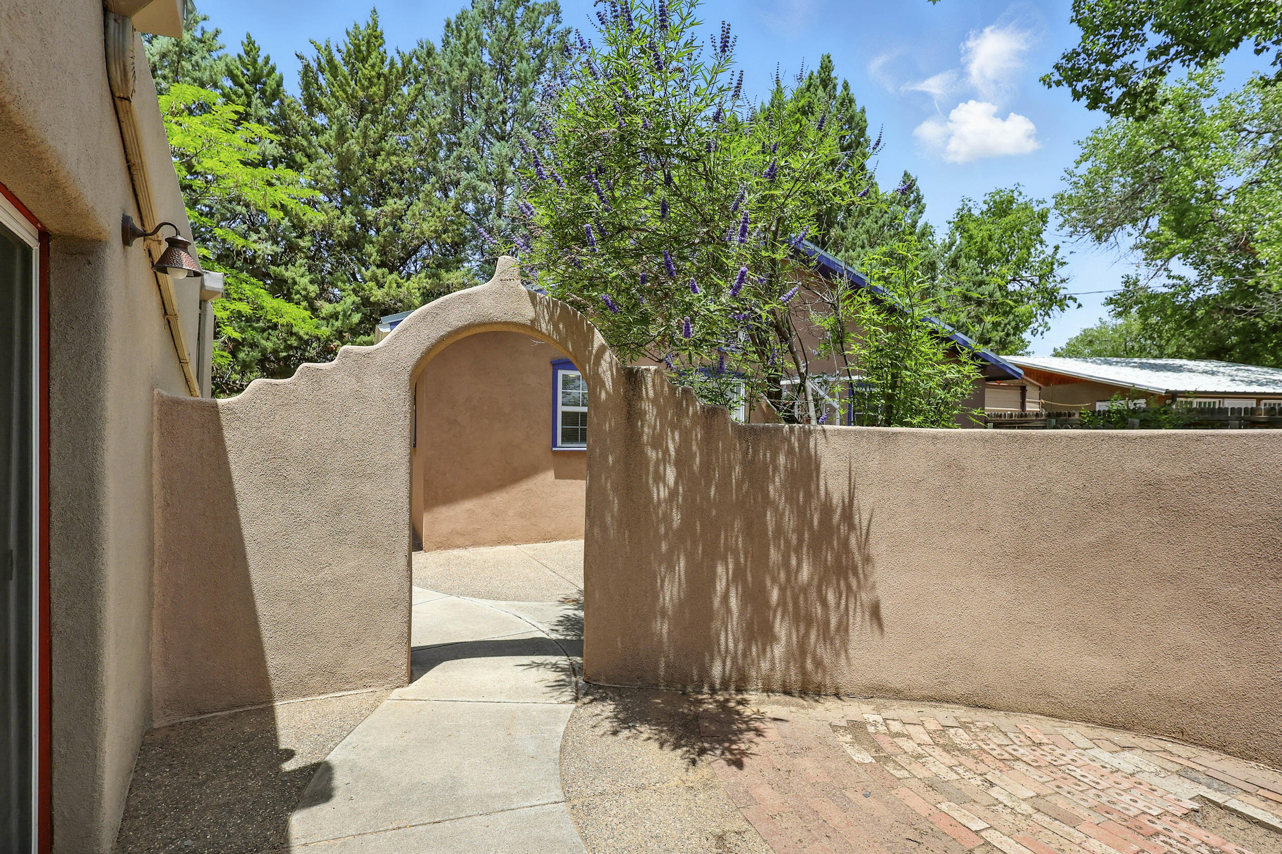 135 B SICHLER Road SW