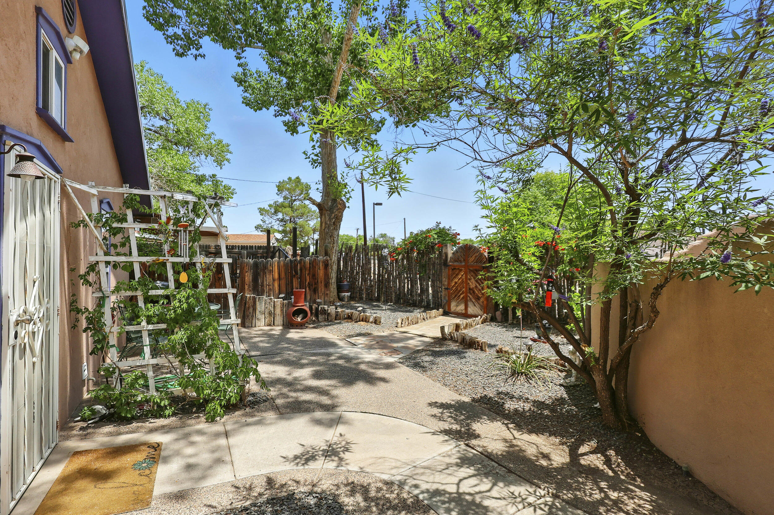 135 B SICHLER Road SW