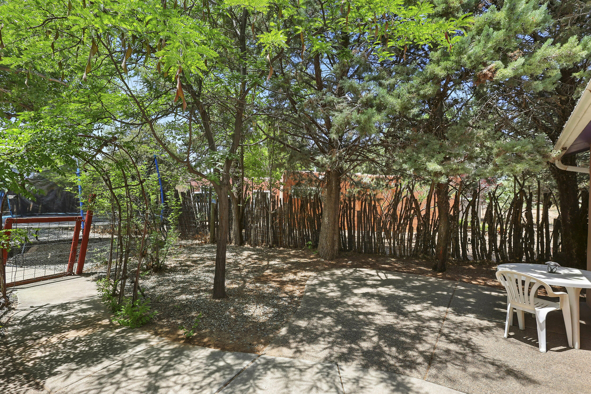 135 B SICHLER Road SW