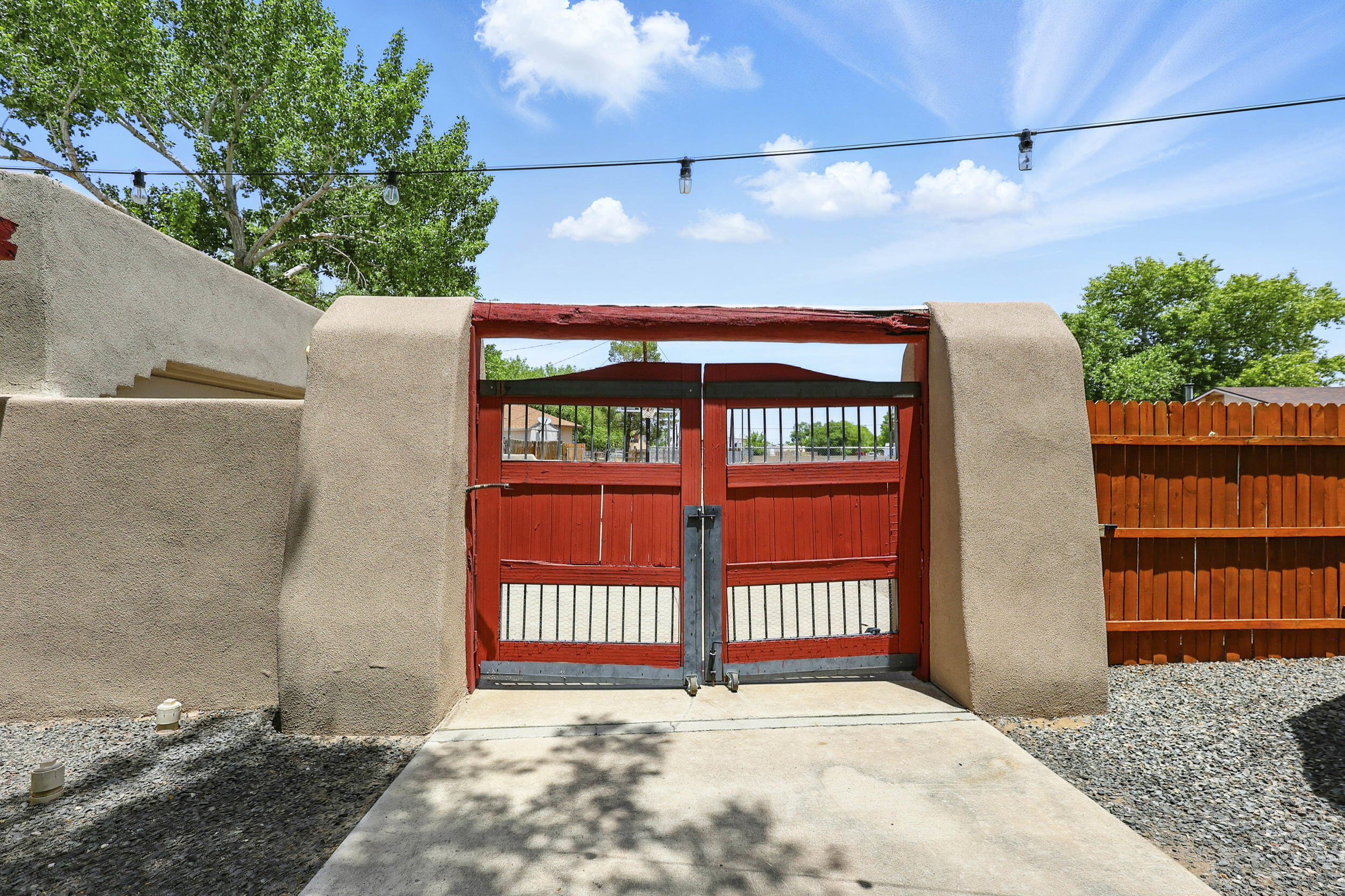 135 B SICHLER Road SW