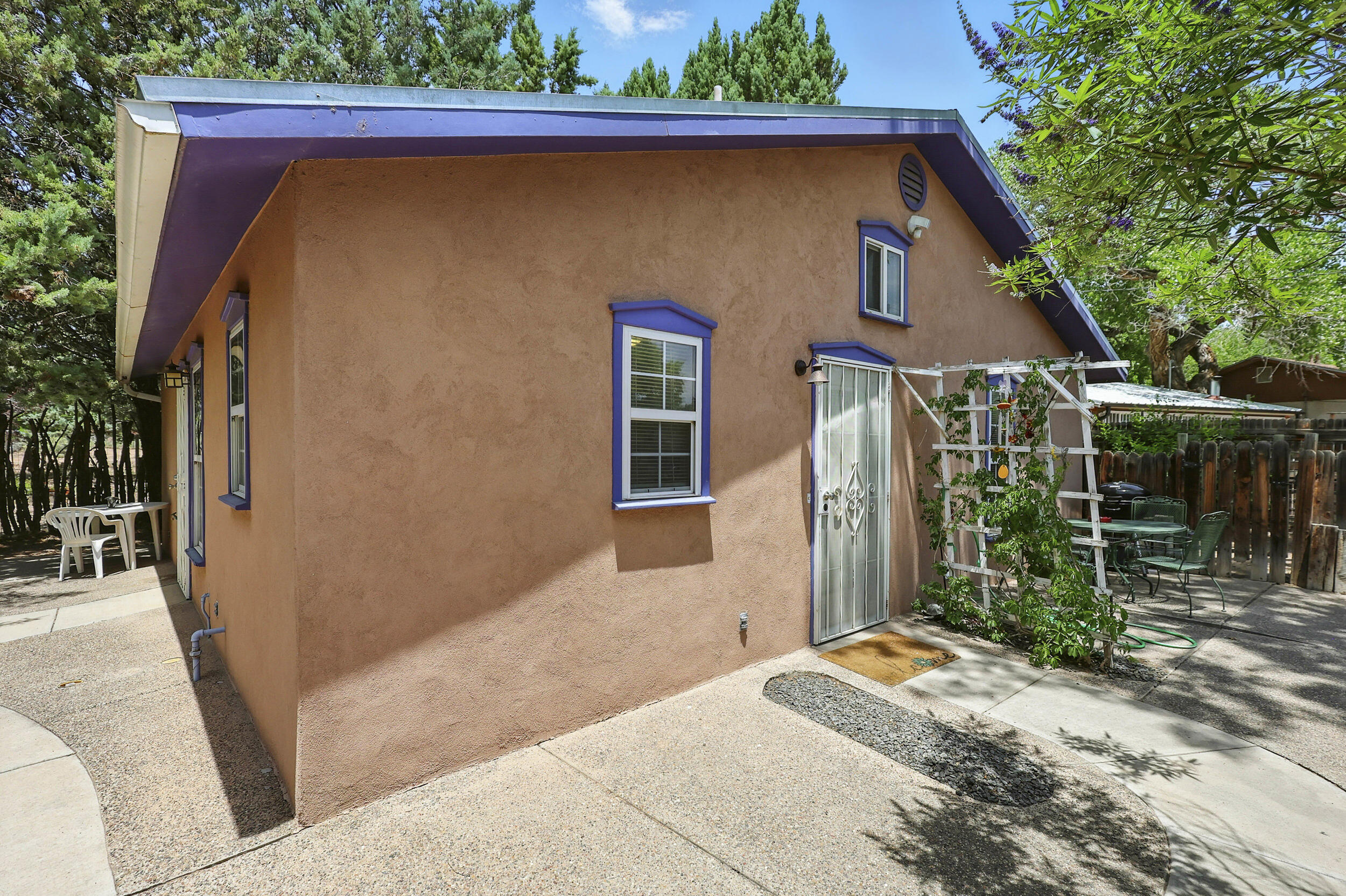 135 B SICHLER Road SW