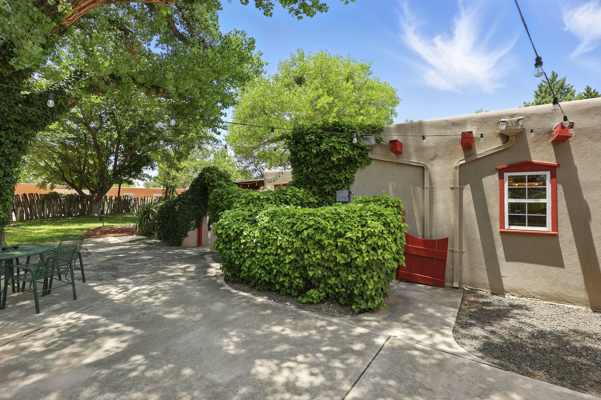 135 B SICHLER Road SW