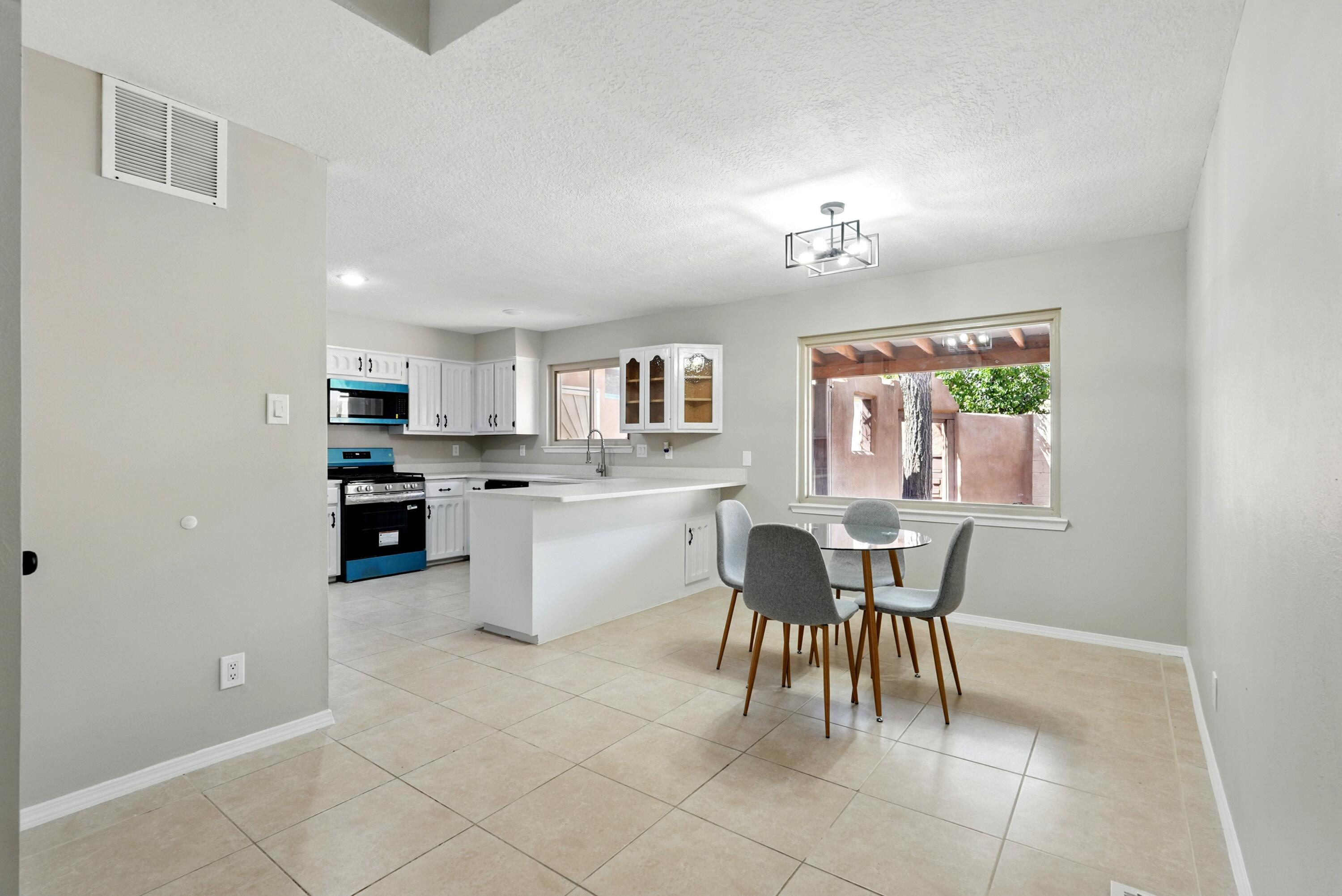 60 PHEASANT HILL Drive NE