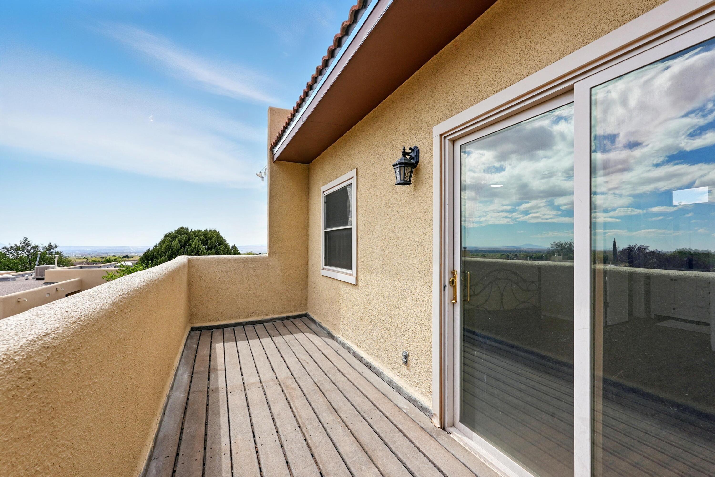 60 PHEASANT HILL Drive NE