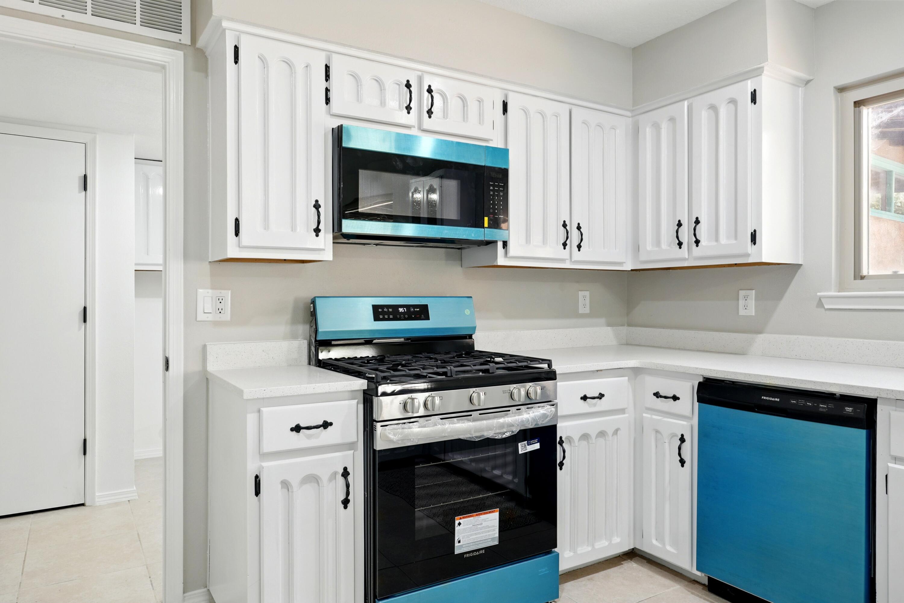 60 PHEASANT HILL Drive NE