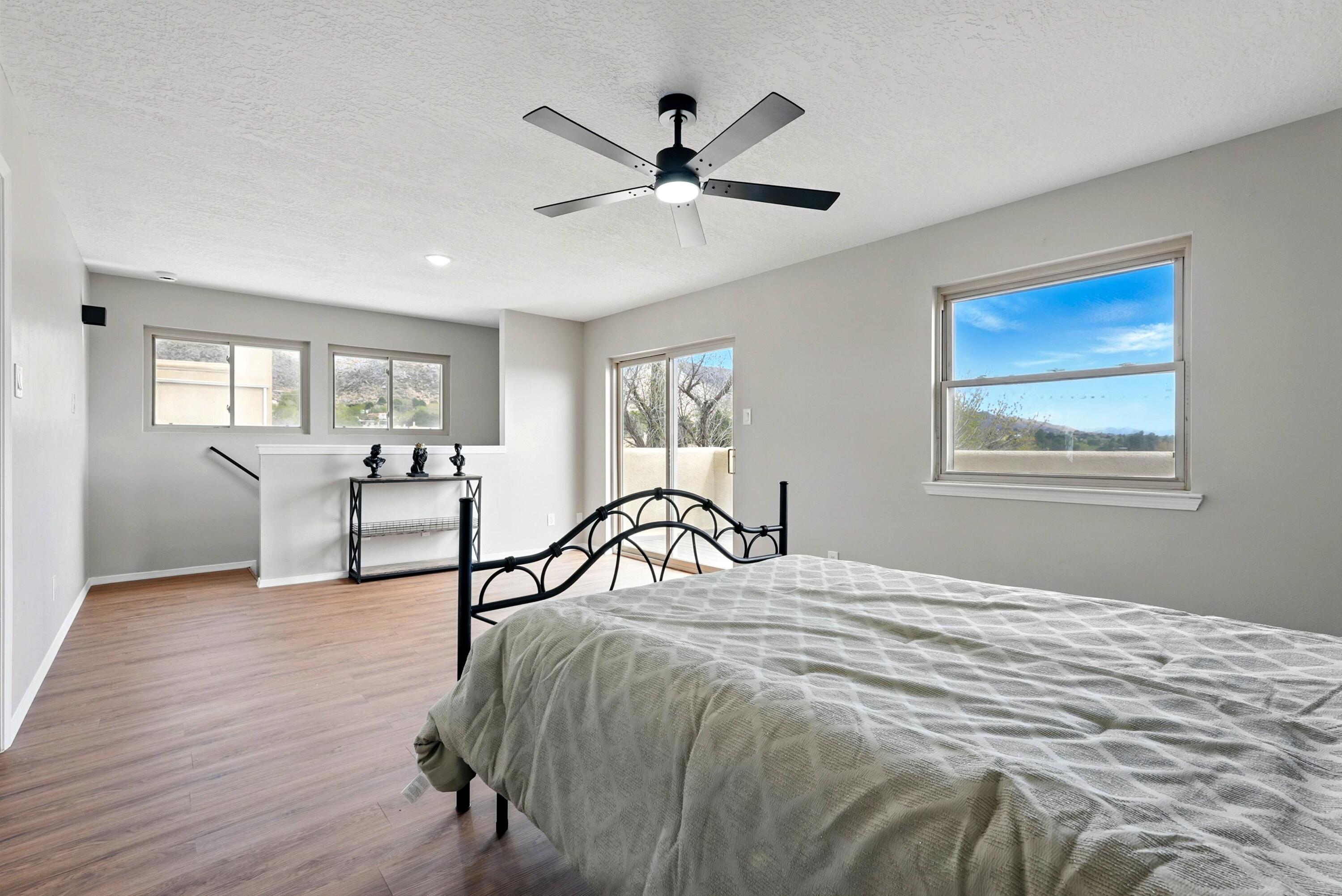 60 PHEASANT HILL Drive NE