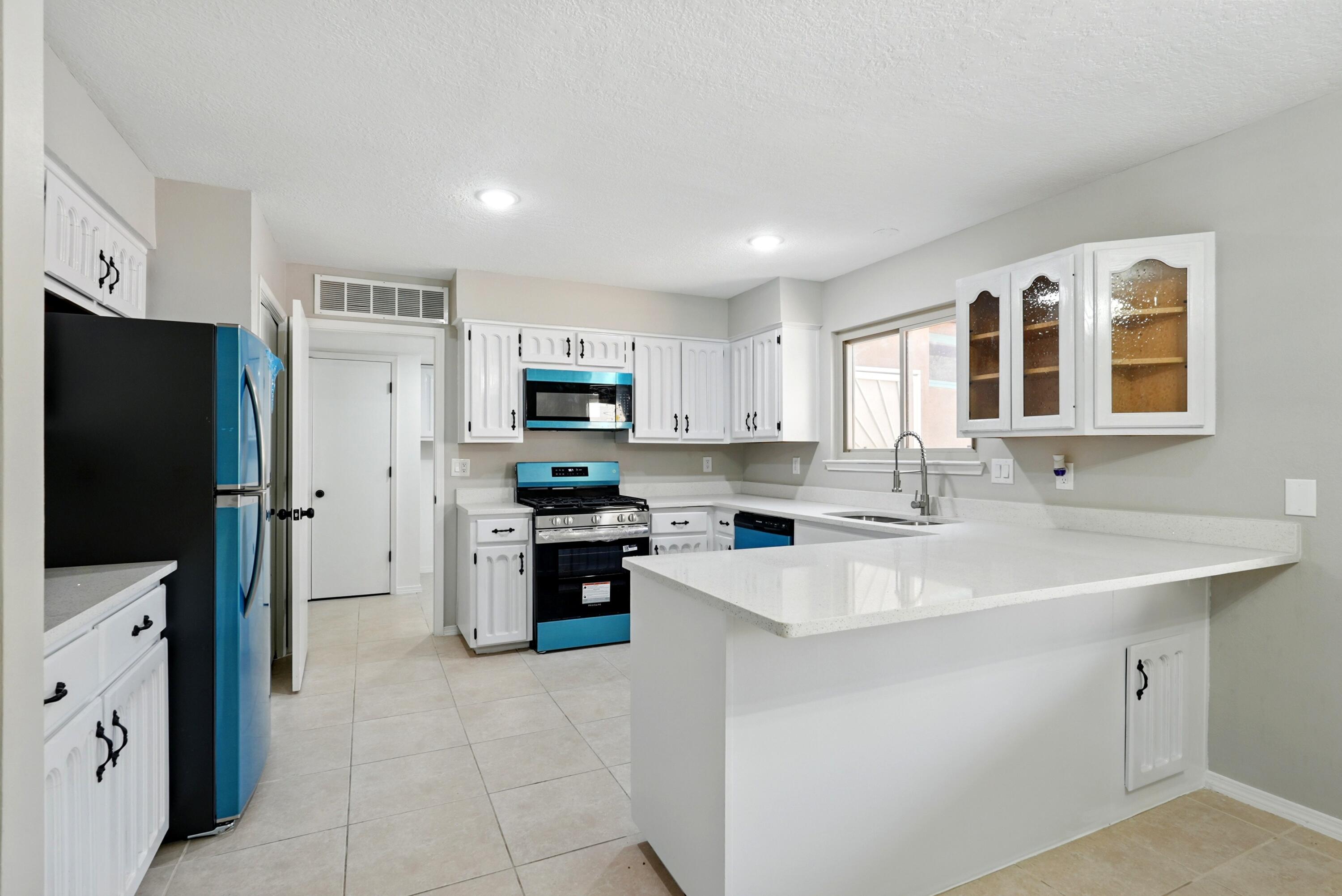 60 PHEASANT HILL Drive NE